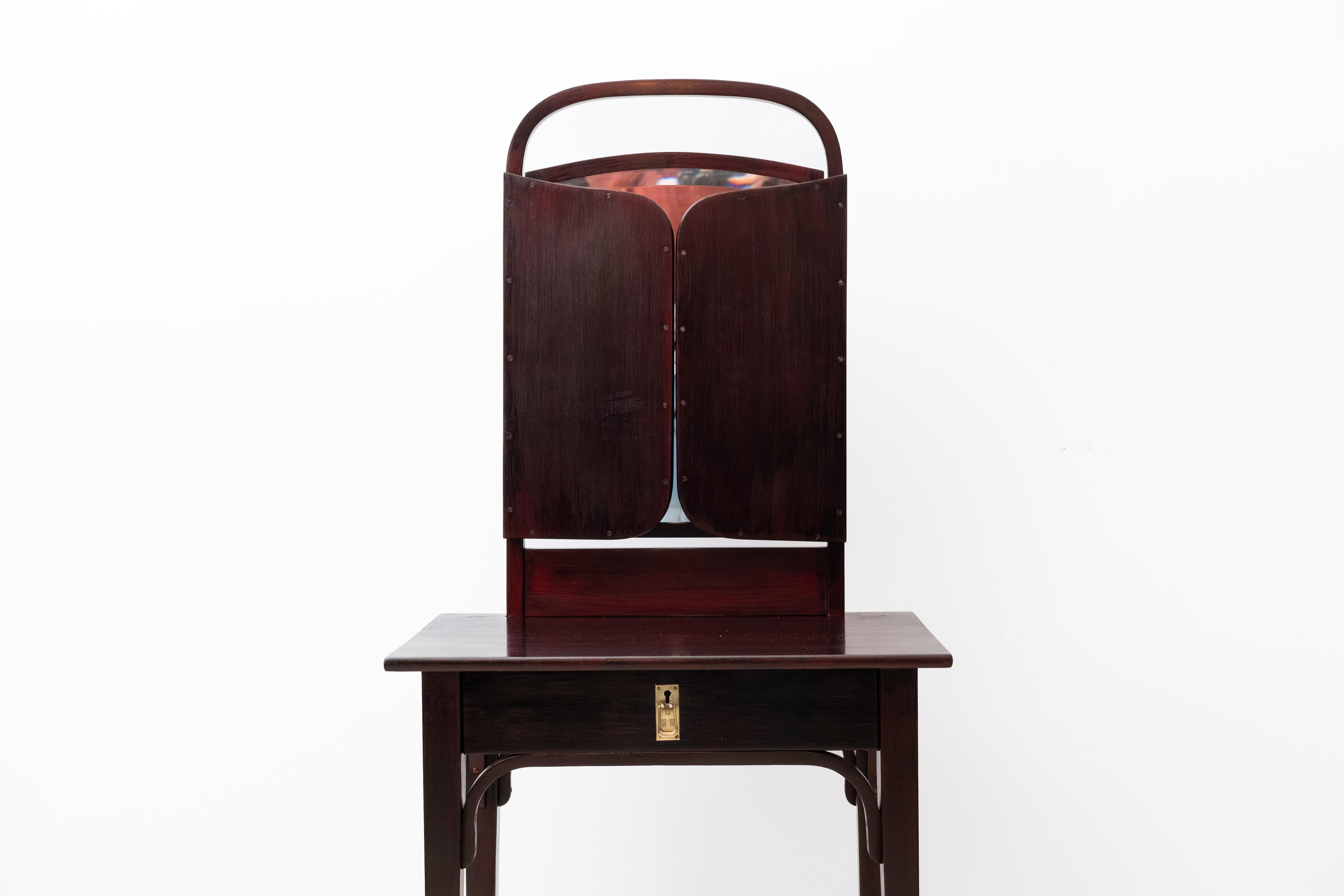 Art Nouveau Dressingtable from Thonet Brothers, Model 23045 (Vienna, 1910) For Sale 7