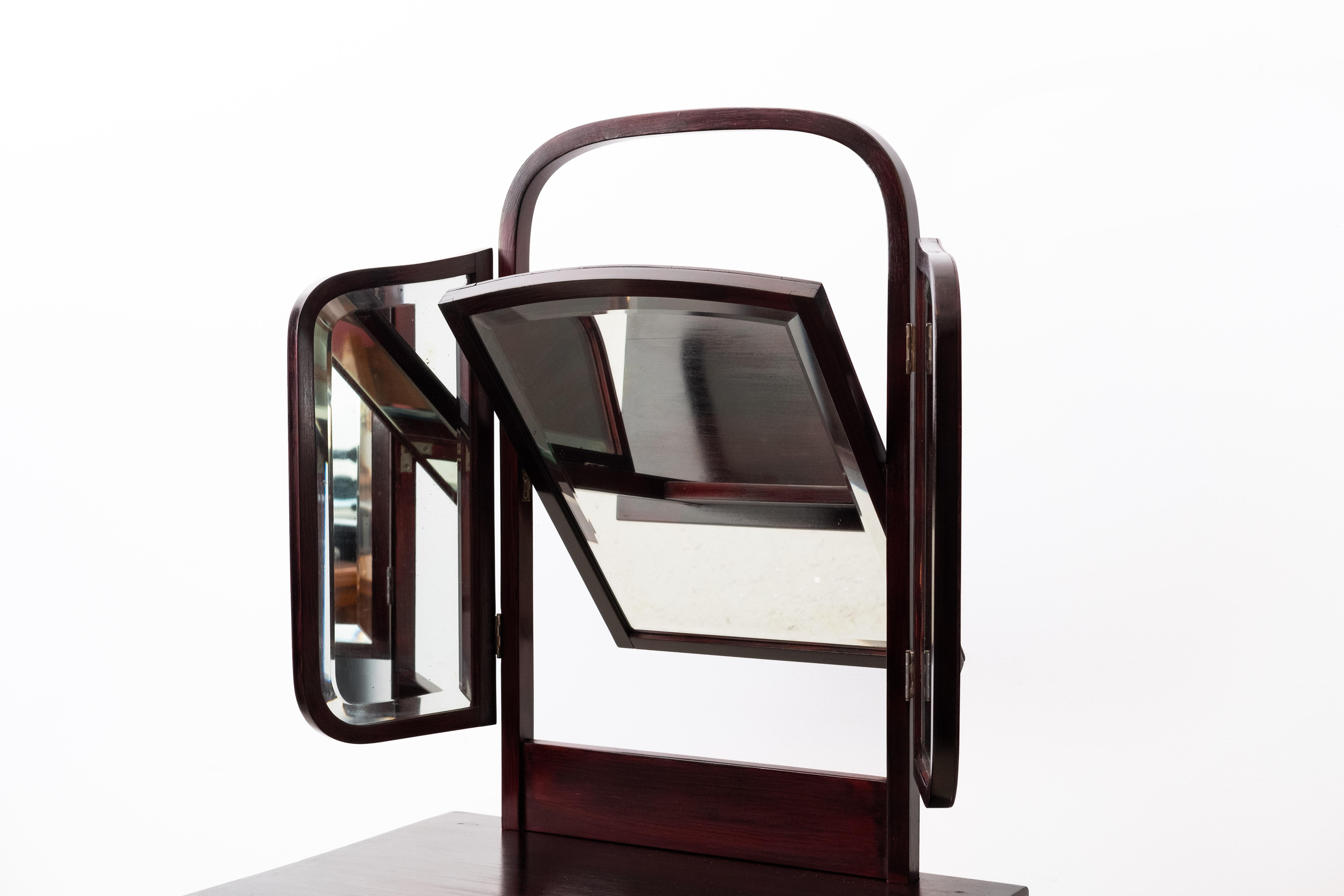 Austrian Art Nouveau Dressingtable from Thonet Brothers, Model 23045 (Vienna, 1910) For Sale