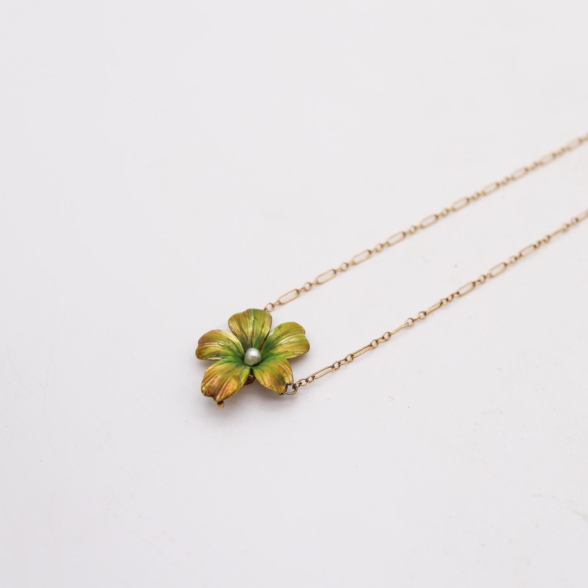 Round Cut Art Nouveau Edwardian 1905 Green Enamel Flower Necklace In 14Kt Gold With Pearl