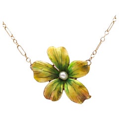 Antique Art Nouveau Edwardian 1905 Green Enamel Flower Necklace In 14Kt Gold With Pearl