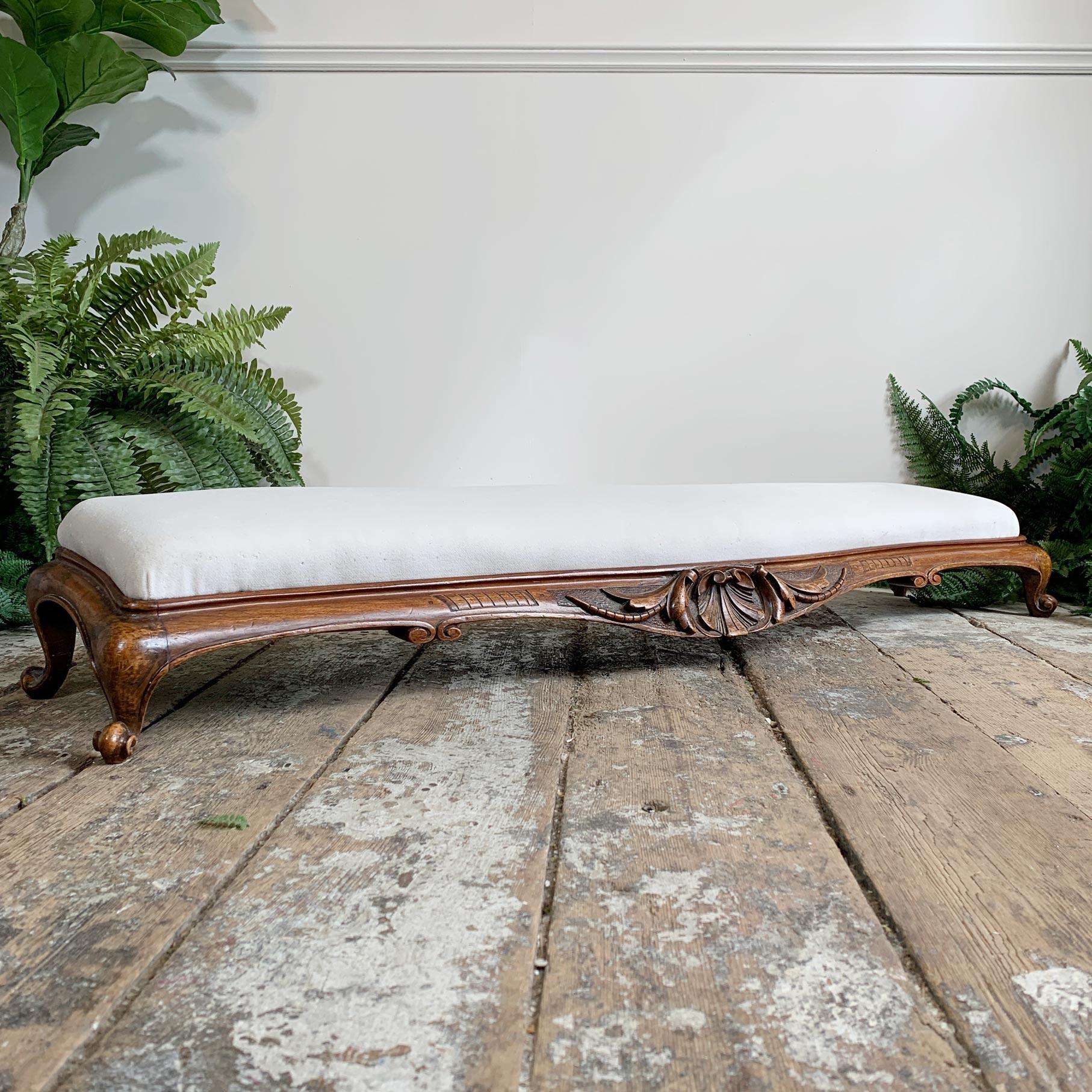 Art Nouveau Elongated Cream Fireside Fender Serpentine Footstool  In Good Condition In Hastings, GB