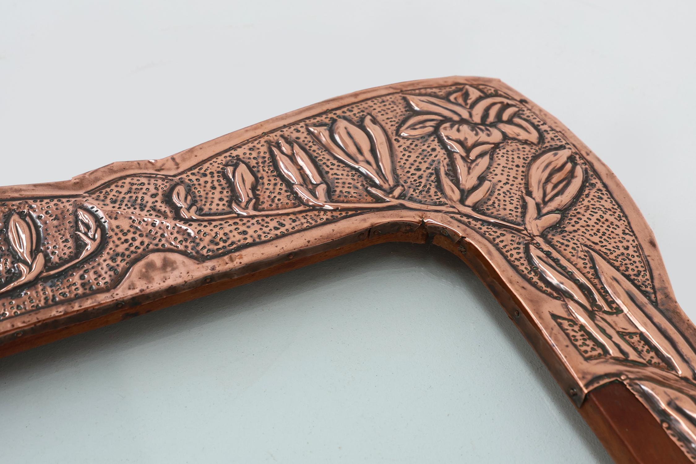 Rame Cornice Art Nouveau in rame e legno sbalzato, Francia, 1910 ca. 1910 in vendita