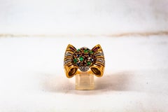 Gelbgold-Cocktailring im Jugendstil mit Smaragd, Rubin, blauem Saphir und weißem Diamant