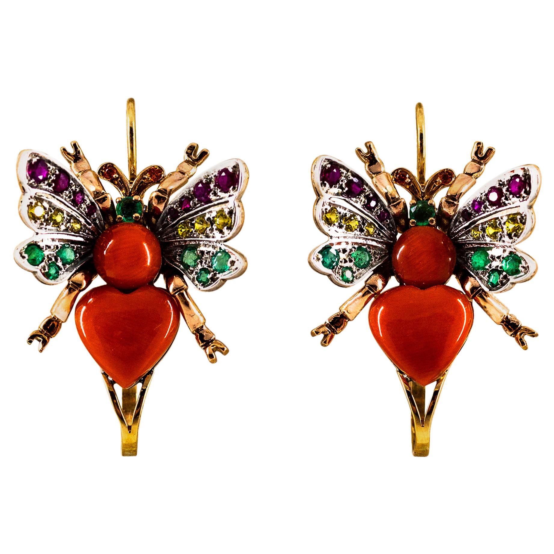 Boucles d'oreilles à levier Art Nouveau en or jaune, émeraude, saphir jaune, rubis et corail en vente