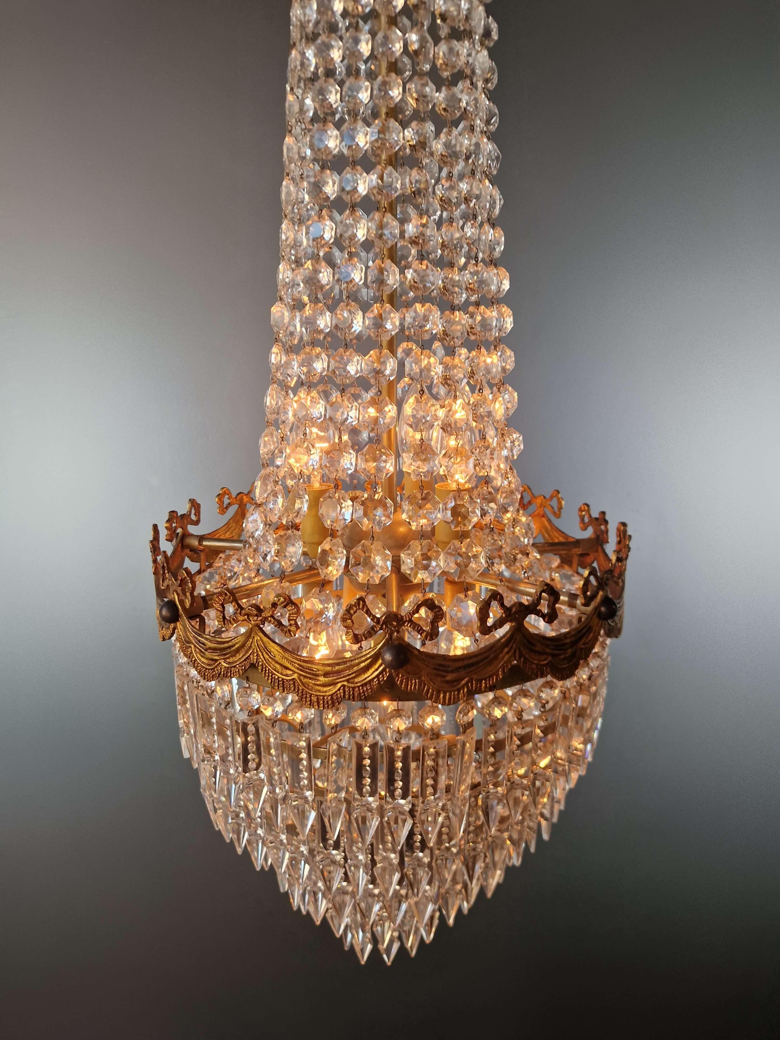 Lampadario da soffitto in cristallo Art Nouveau Impero anni '30 In condizioni buone in vendita a Berlin, DE