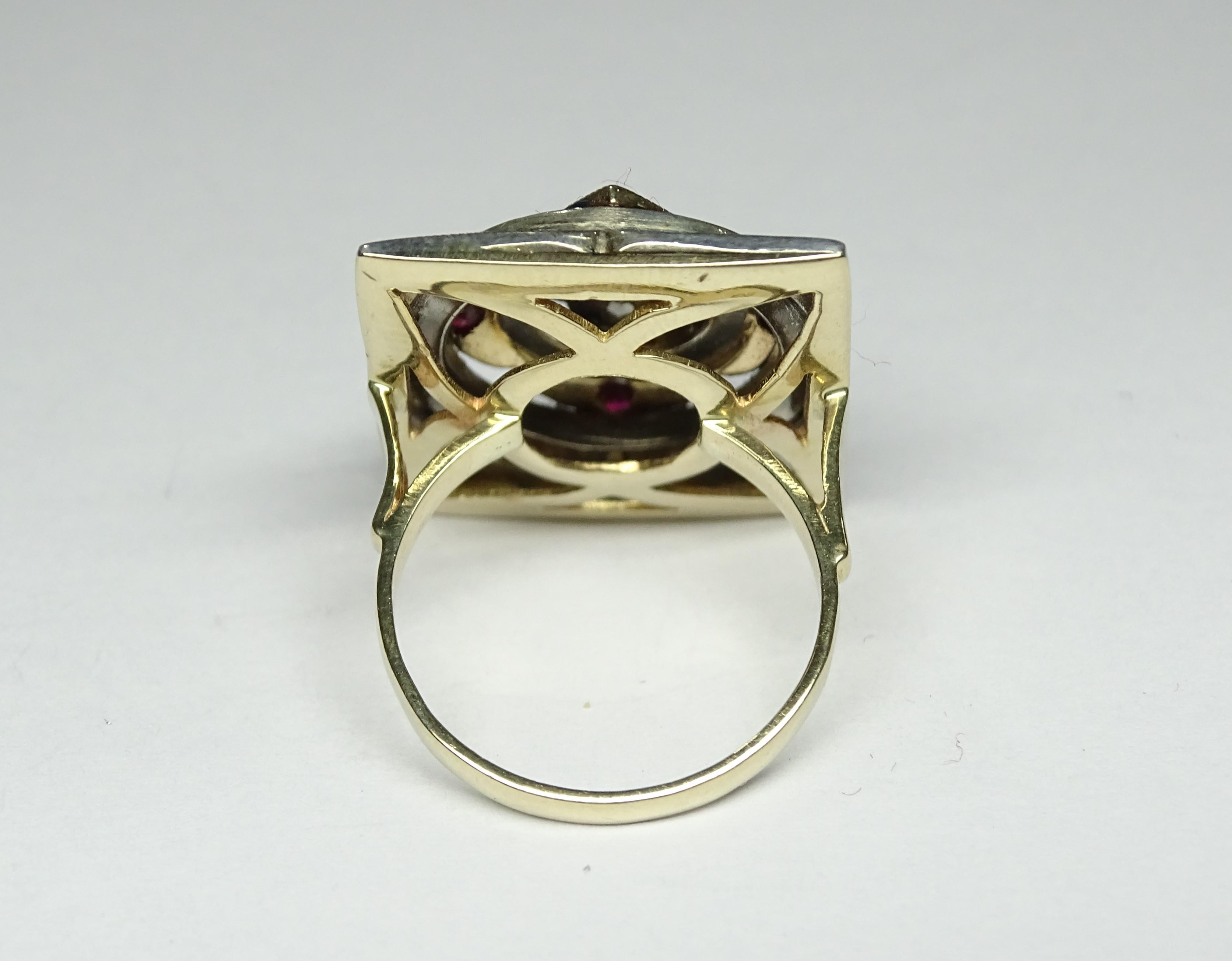 Art Nouveau Enamel 0.35 Carat Ruby Rose Cut Diamonds 14 Karat Yellow Gold Ring For Sale 3