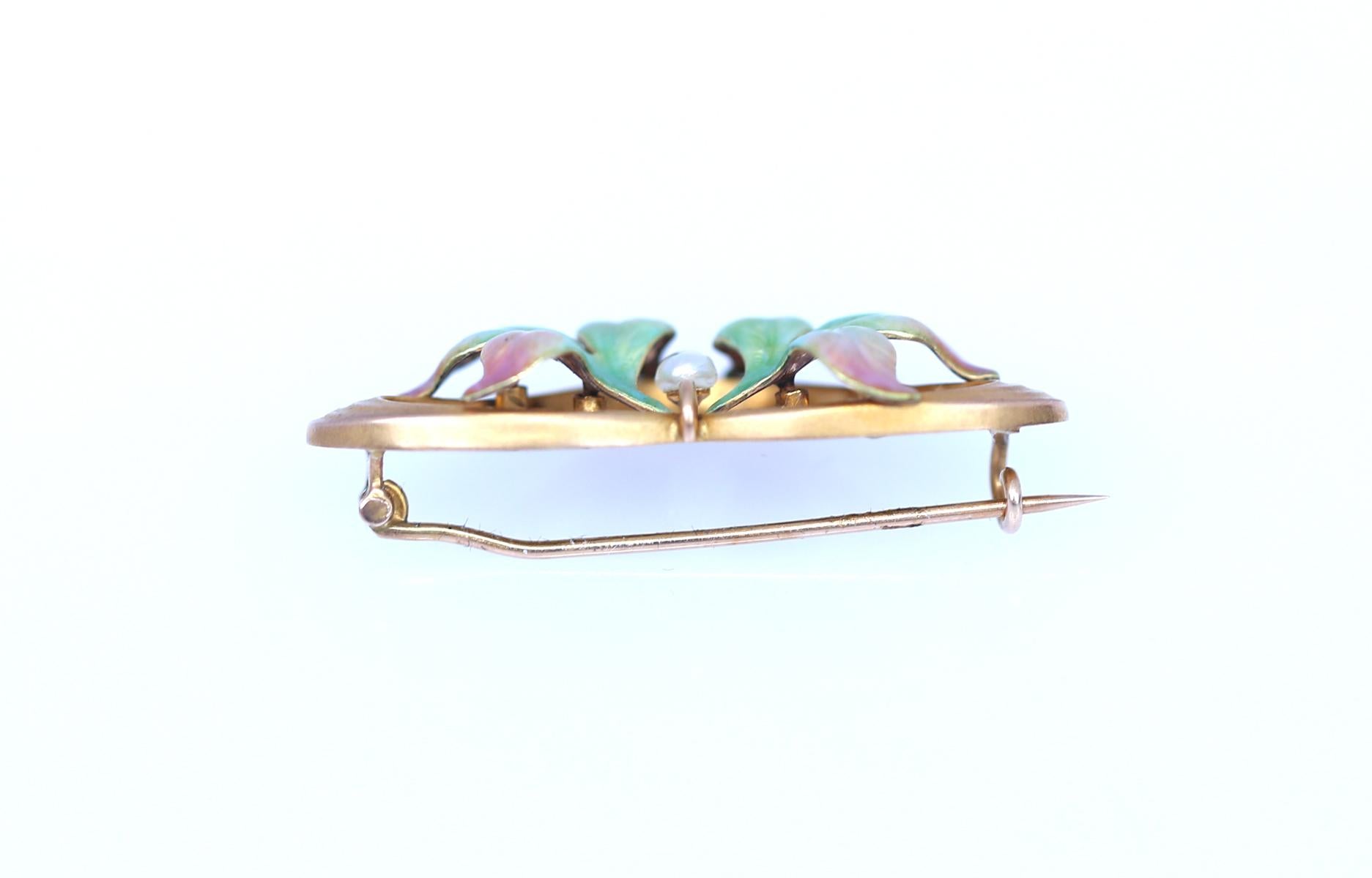 Round Cut Art Nouveau Enamel And Pearl Brooch 9K Gold, 1920