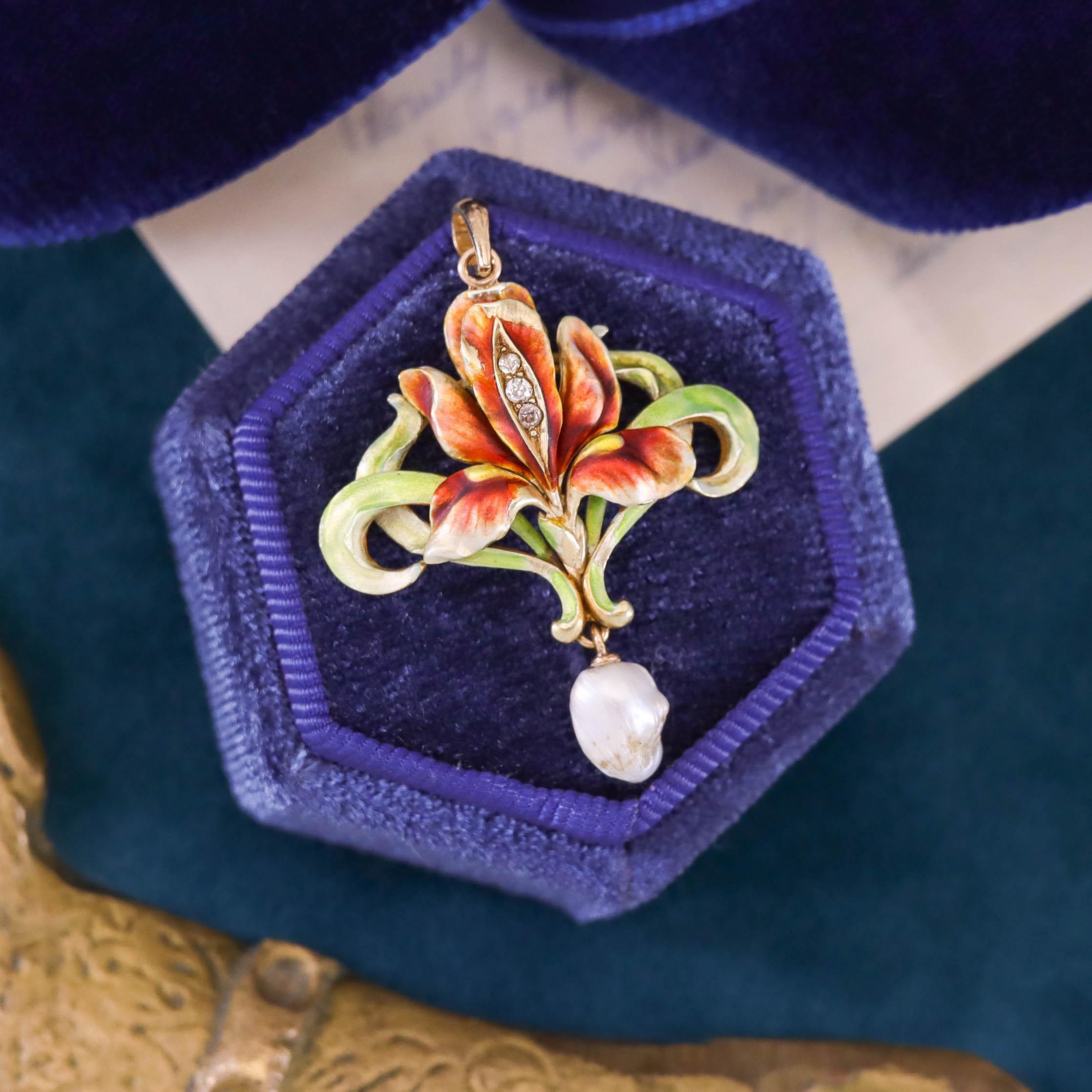 Women's Art Nouveau Enamel Iris Pendant of 14k Gold For Sale