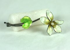 Spilla Art Nouveau in smalto viola