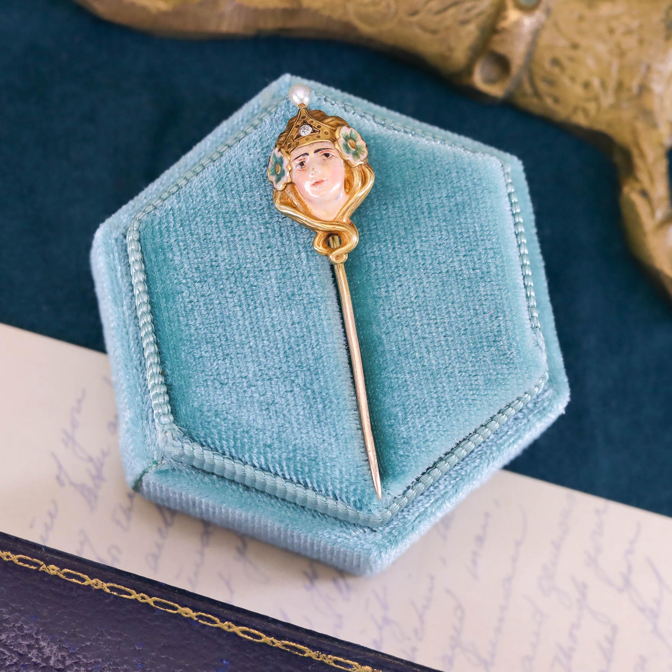 Art Nouveau Enamel Woman Stickpin of 14k Gold In Good Condition For Sale In Lewisburg, PA