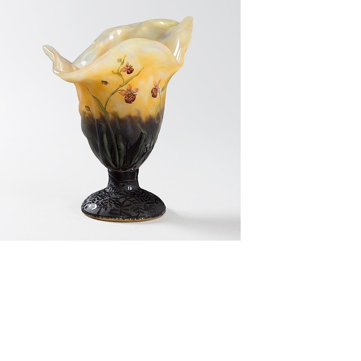 Daum Nancy, „Fleurs et Abeilles“-Vase aus emailliertem und geätztem Glas (Französisch) im Angebot