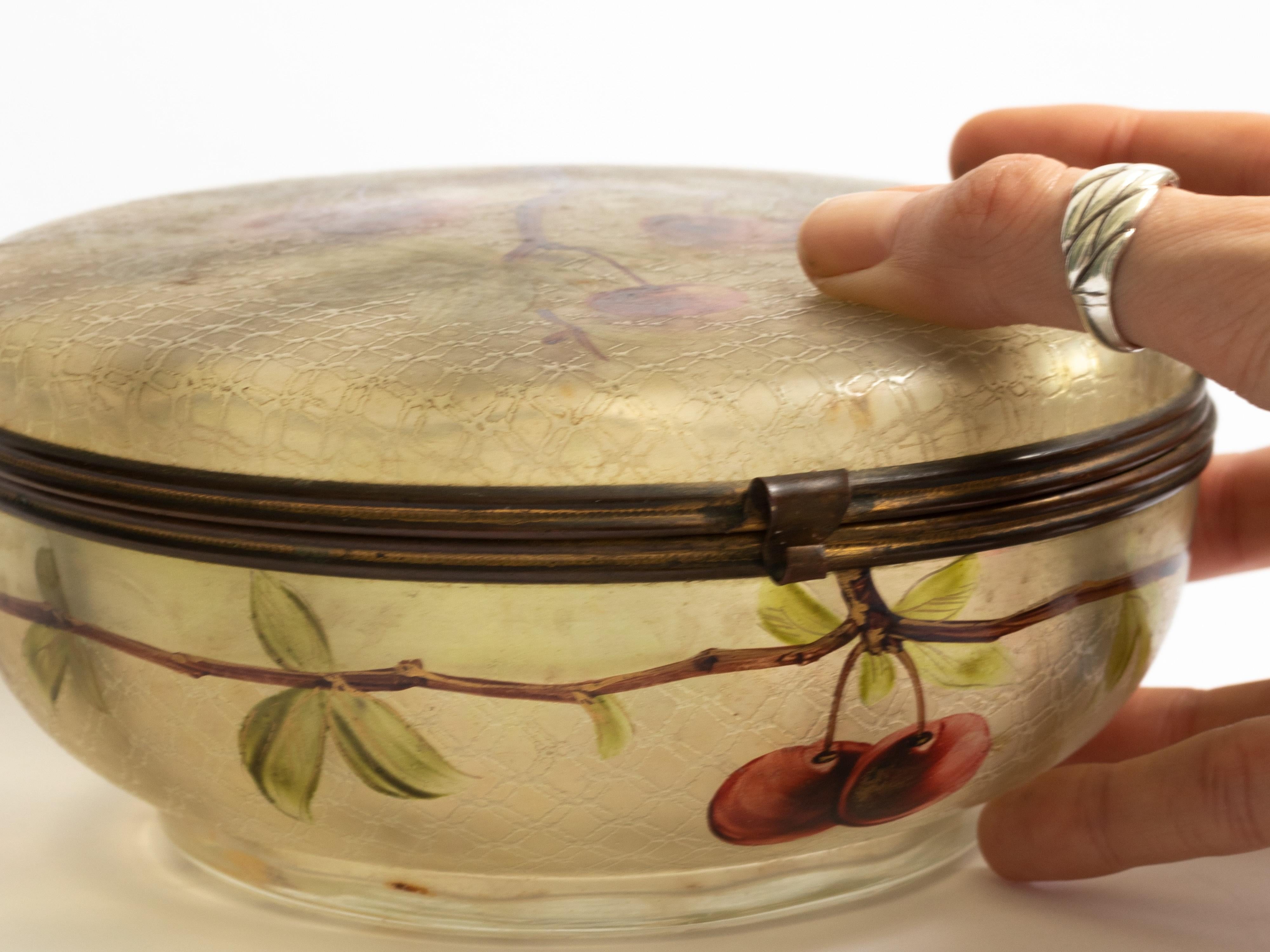 Boîte à bijoux Art Nouveau en verre émaillé, années 1900 en vente 3