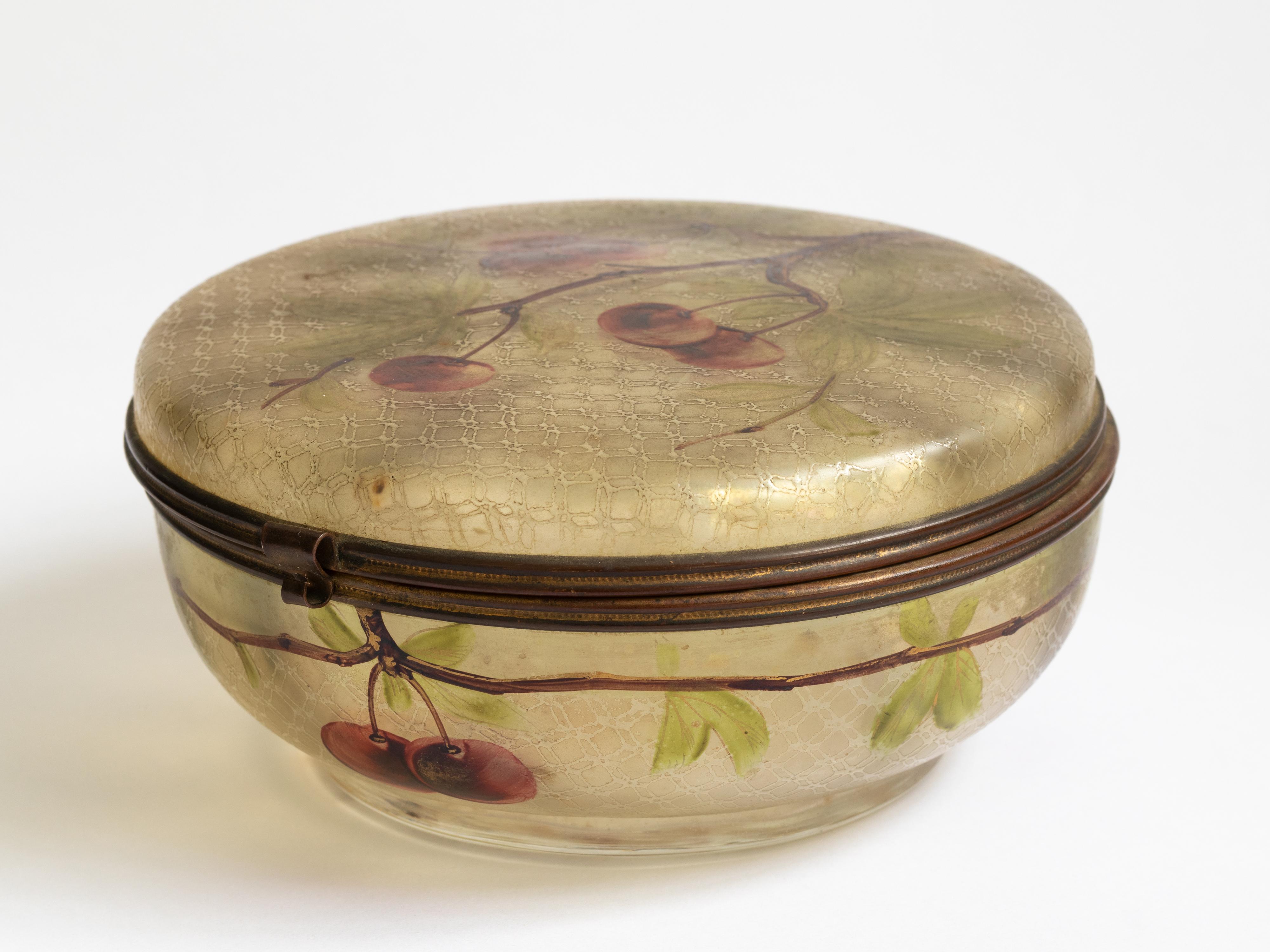 Boîte à bijoux Art Nouveau en verre émaillé, années 1900 Bon état - En vente à Lisbon, PT