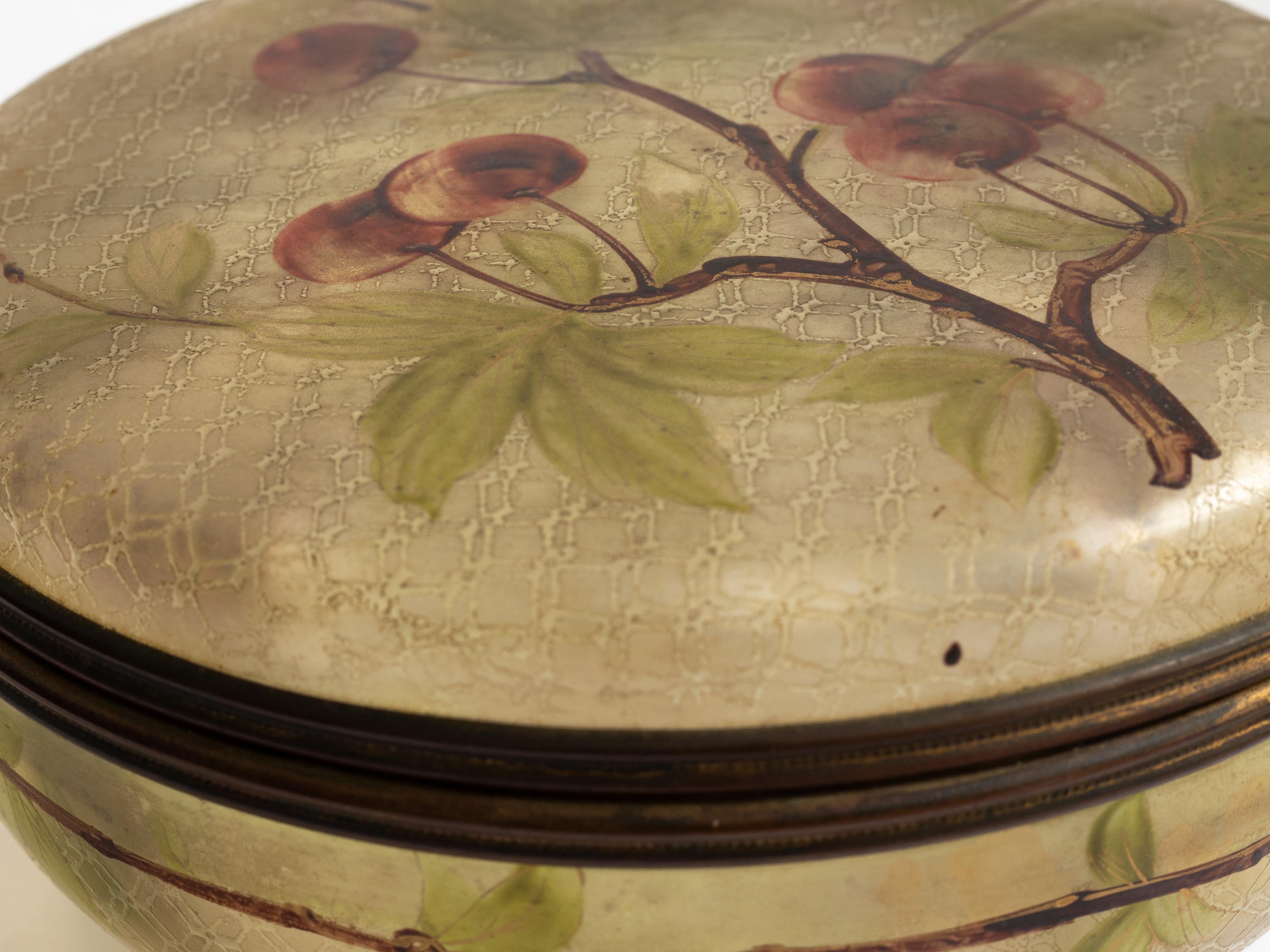 Boîte à bijoux Art Nouveau en verre émaillé, années 1900 en vente 1