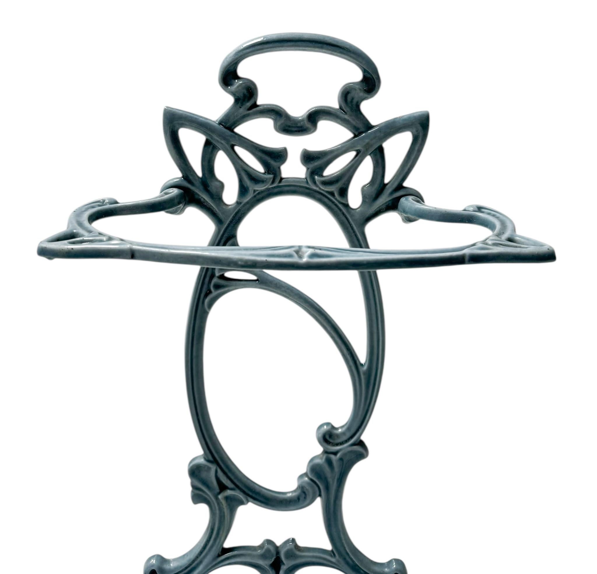 Porte-parapluie en fer émaillé Art Nouveau, années 1900 en vente 2