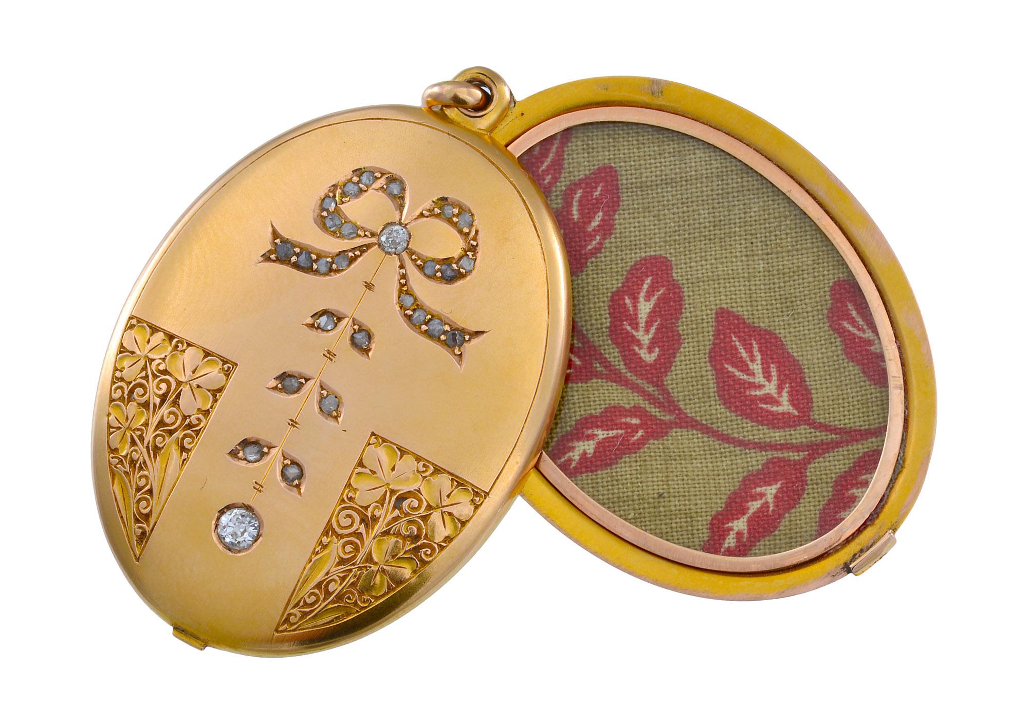 Art Nouveau Engraved and Diamond Set Slider Locket In Excellent Condition For Sale In Melbourne, Victoria