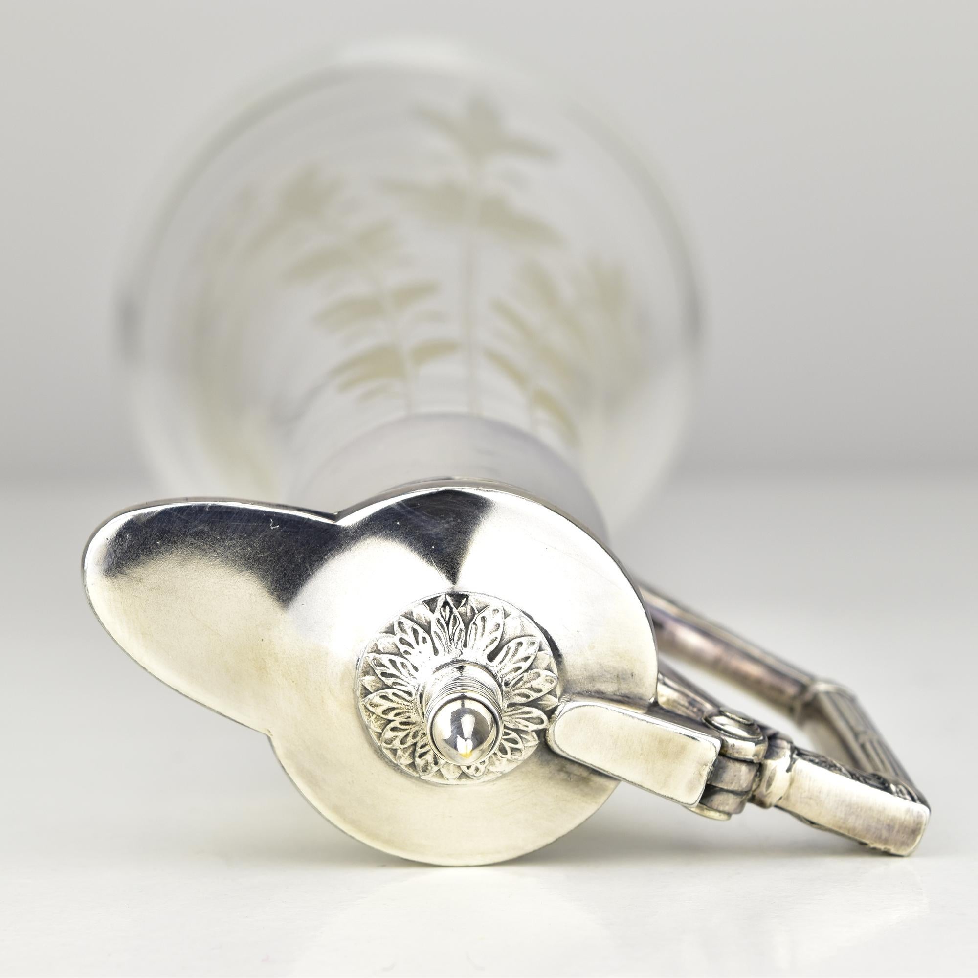 Jarra de Cristal Art Nouveau Grabada de WMF Jarra de Licor Jarra de Clarete Floral en venta 4