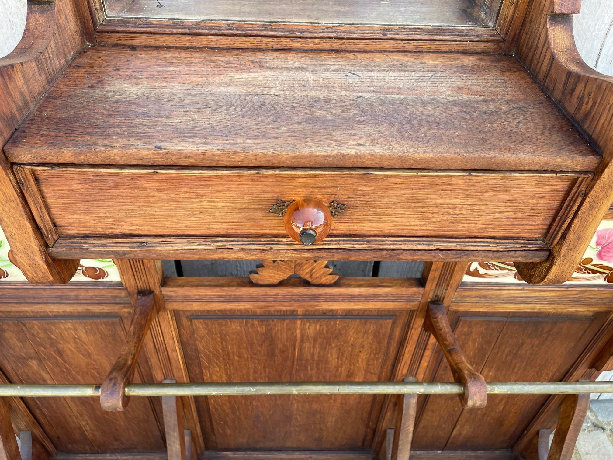 Jugendstil-Eingangsgarderobe im Angebot 3