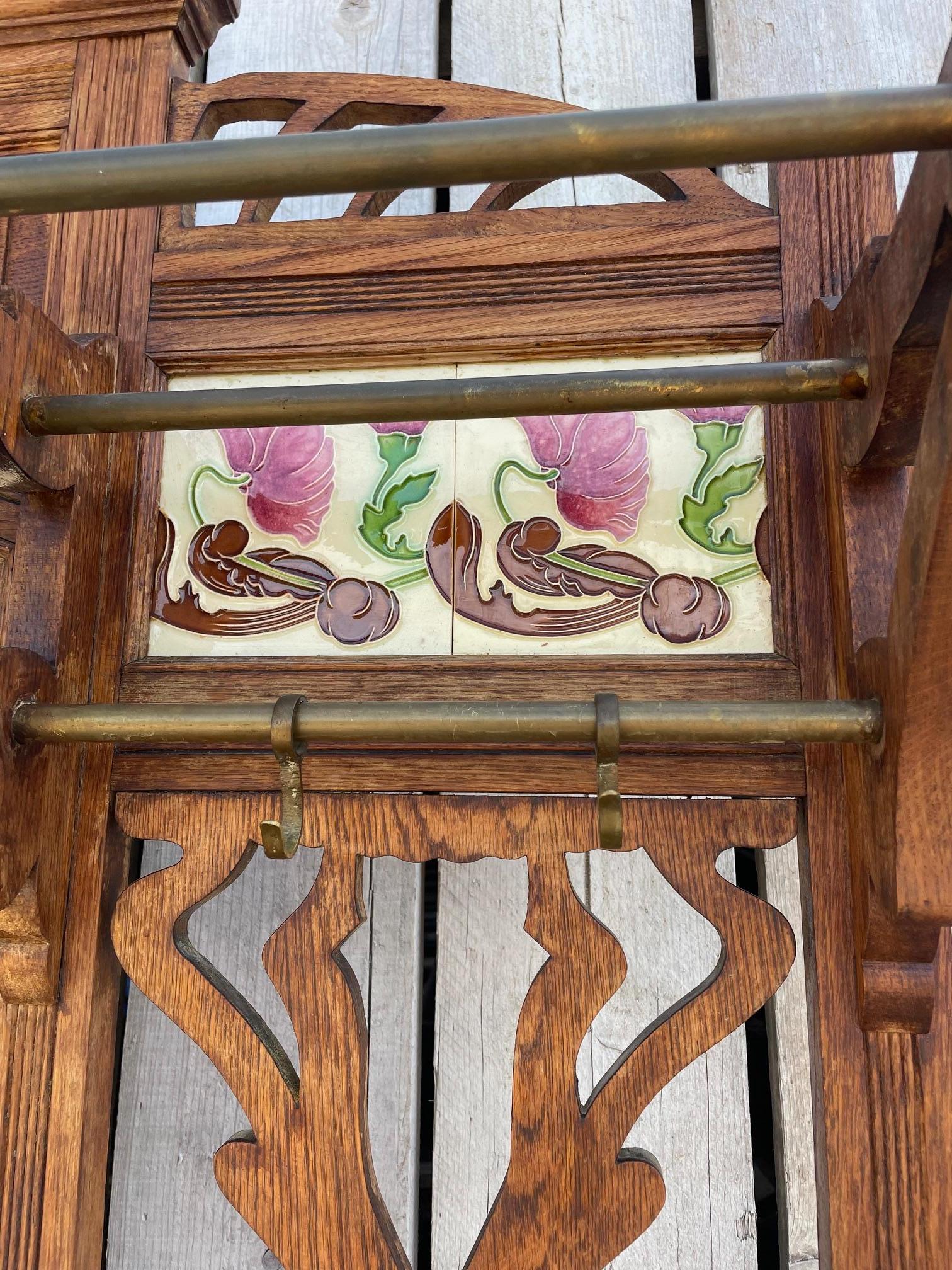 Jugendstil-Eingangsgarderobe im Angebot 9