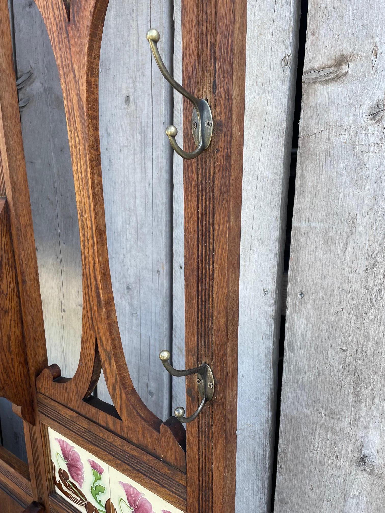 Jugendstil-Eingangsgarderobe im Angebot 10