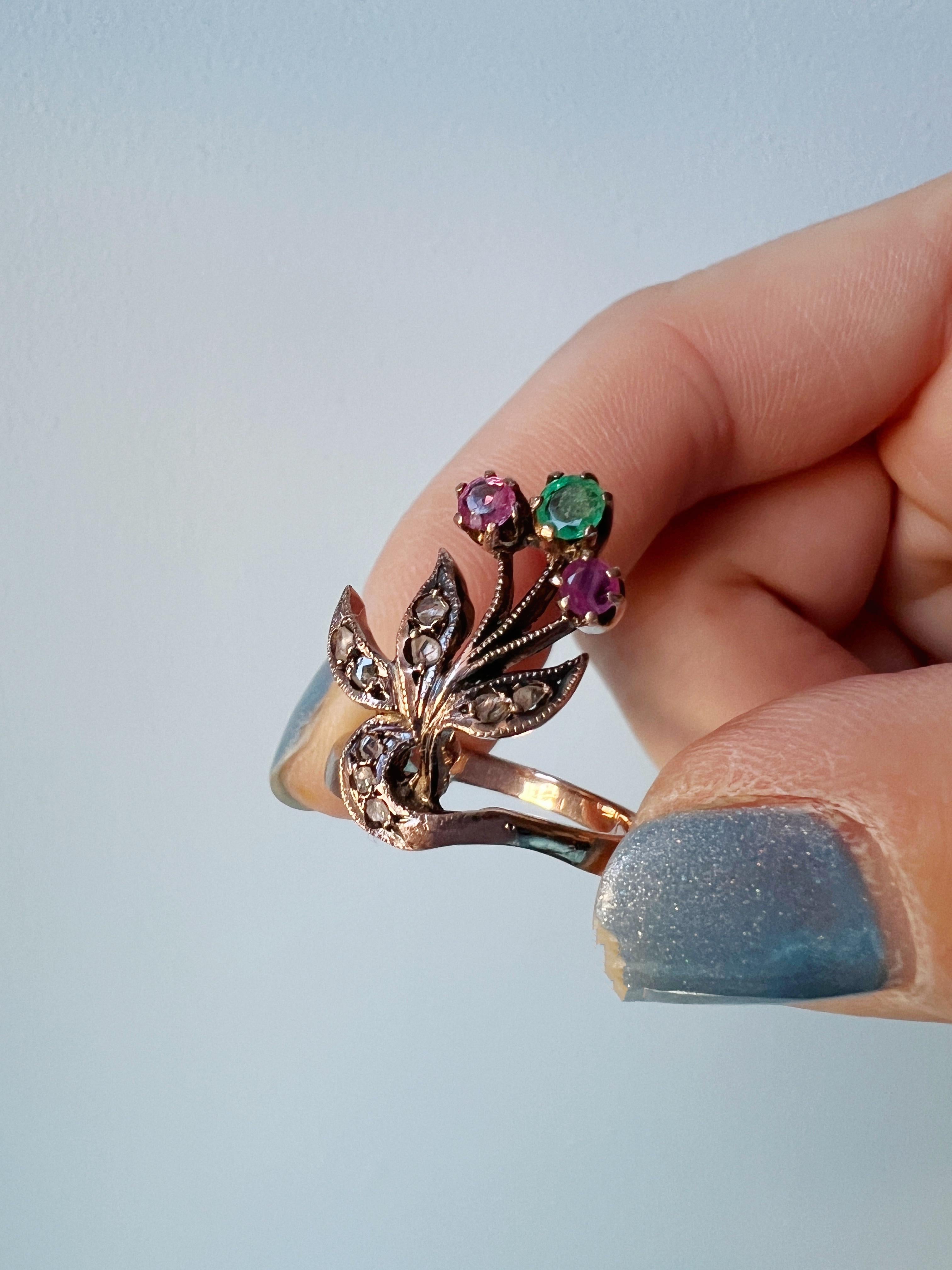 Art Nouveau Ära 9K Gold Diamant Rubin Smaragd Blume Ring 4