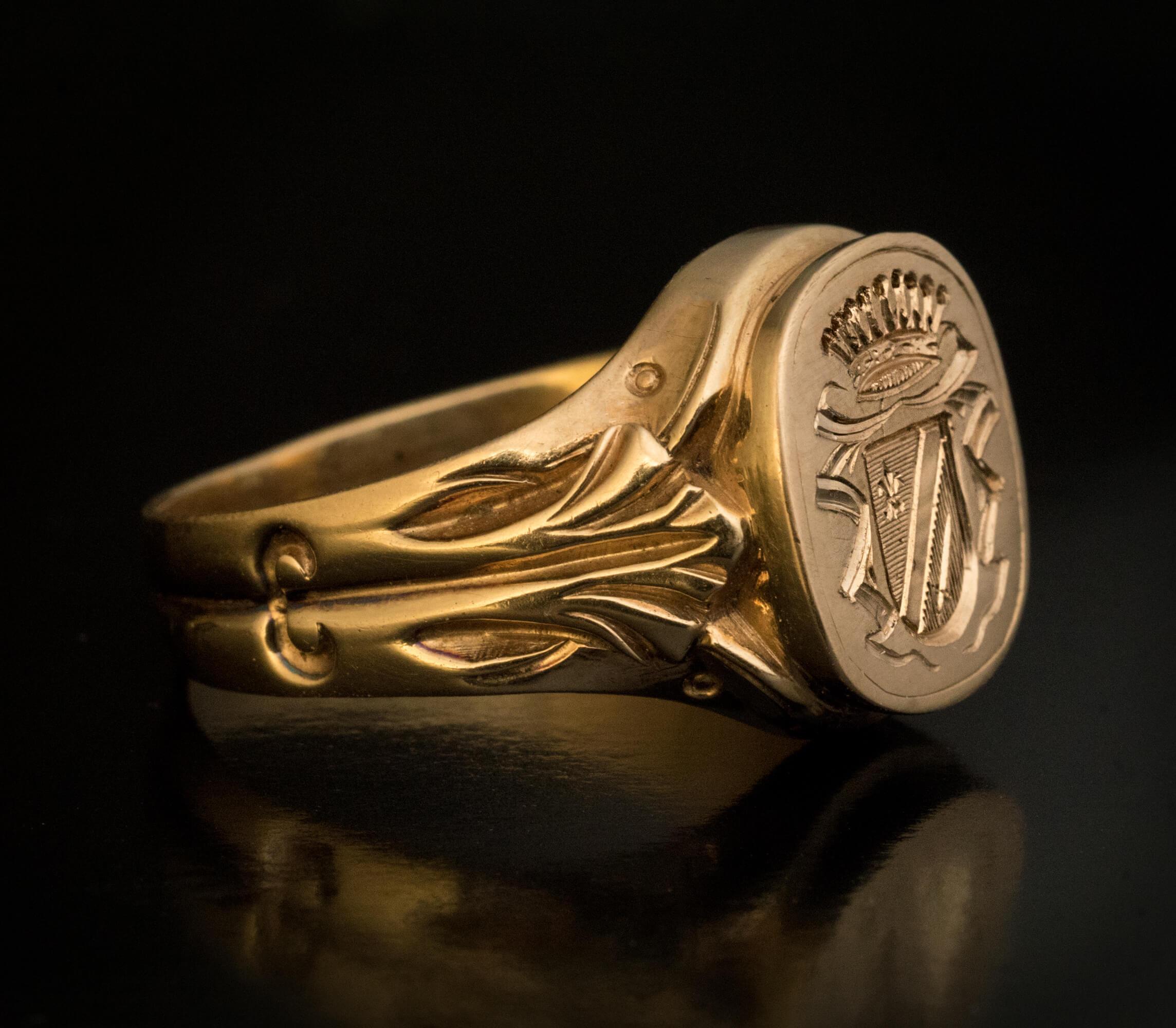 manchester united gold ring