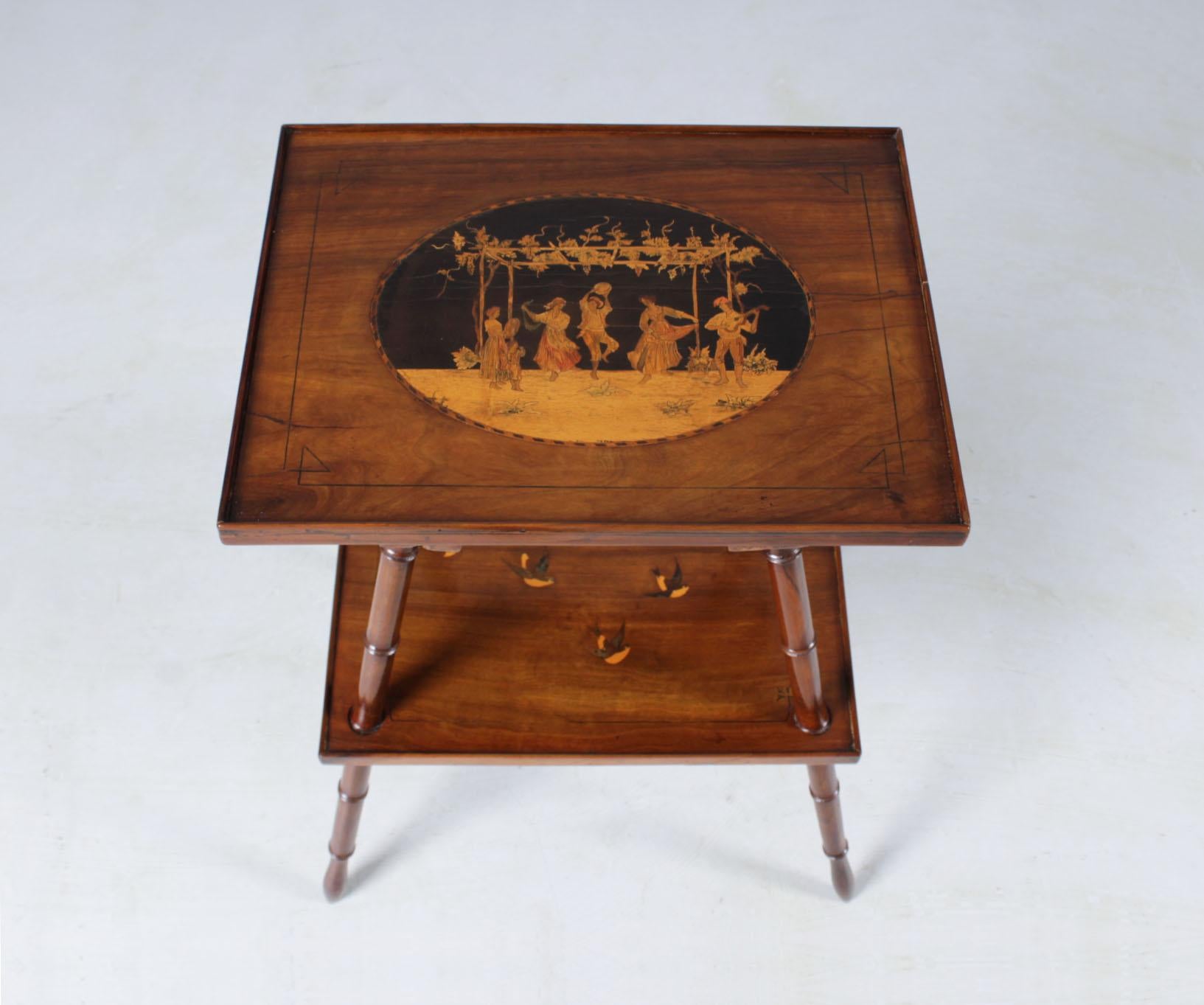 Étagère d'appoint Art Nouveau, bois fruitier avec belles incrustations, France, vers 1910 en vente 3