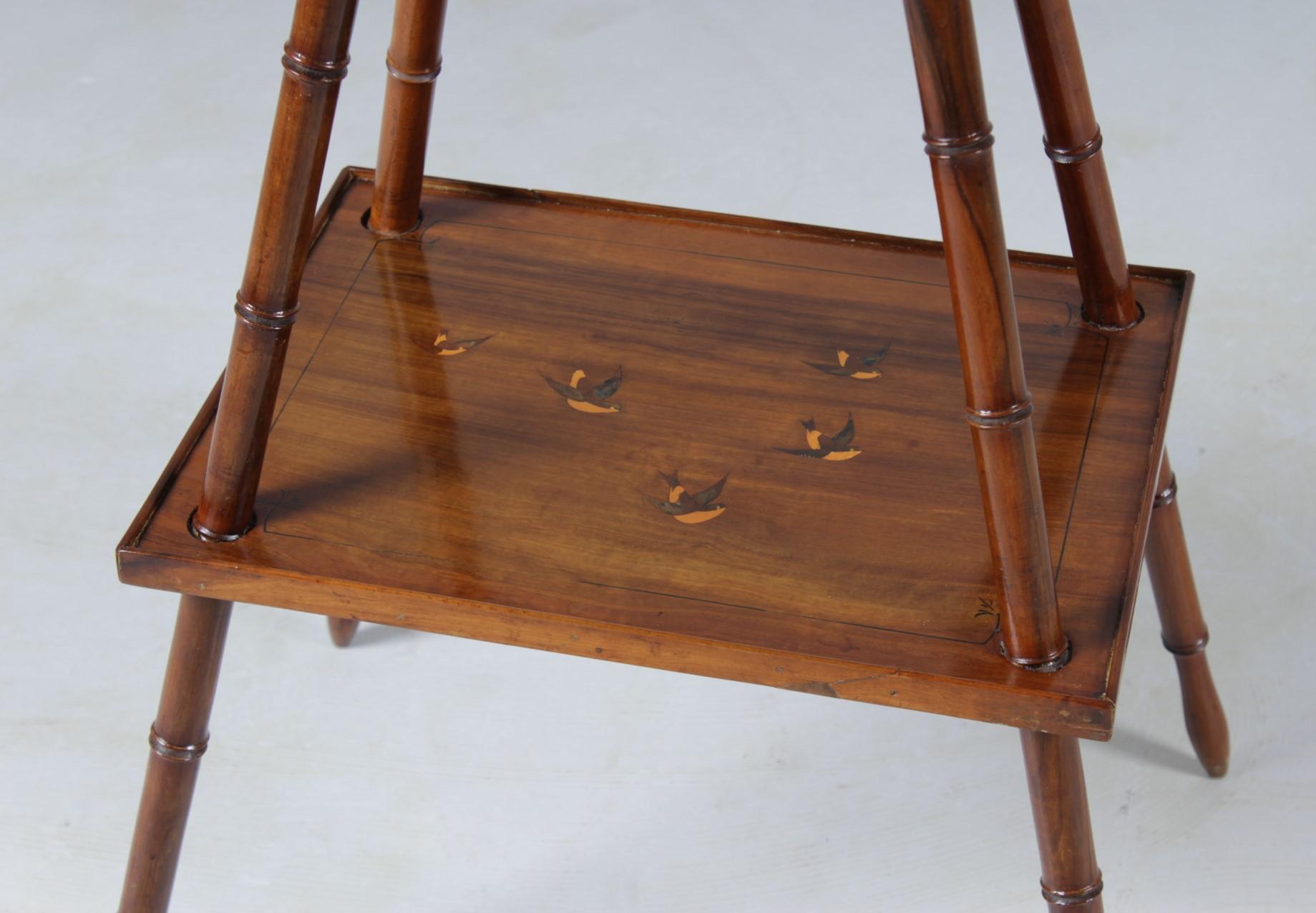 Étagère d'appoint Art Nouveau, bois fruitier avec belles incrustations, France, vers 1910 en vente 1