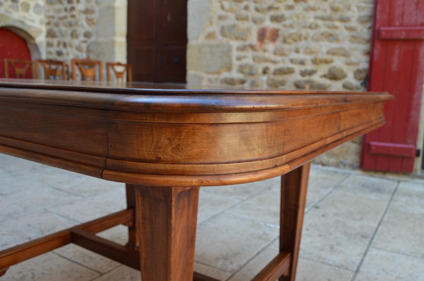 Art Nouveau Extending Dining Table in Carved Walnut, France, Circa 1900 For Sale 6