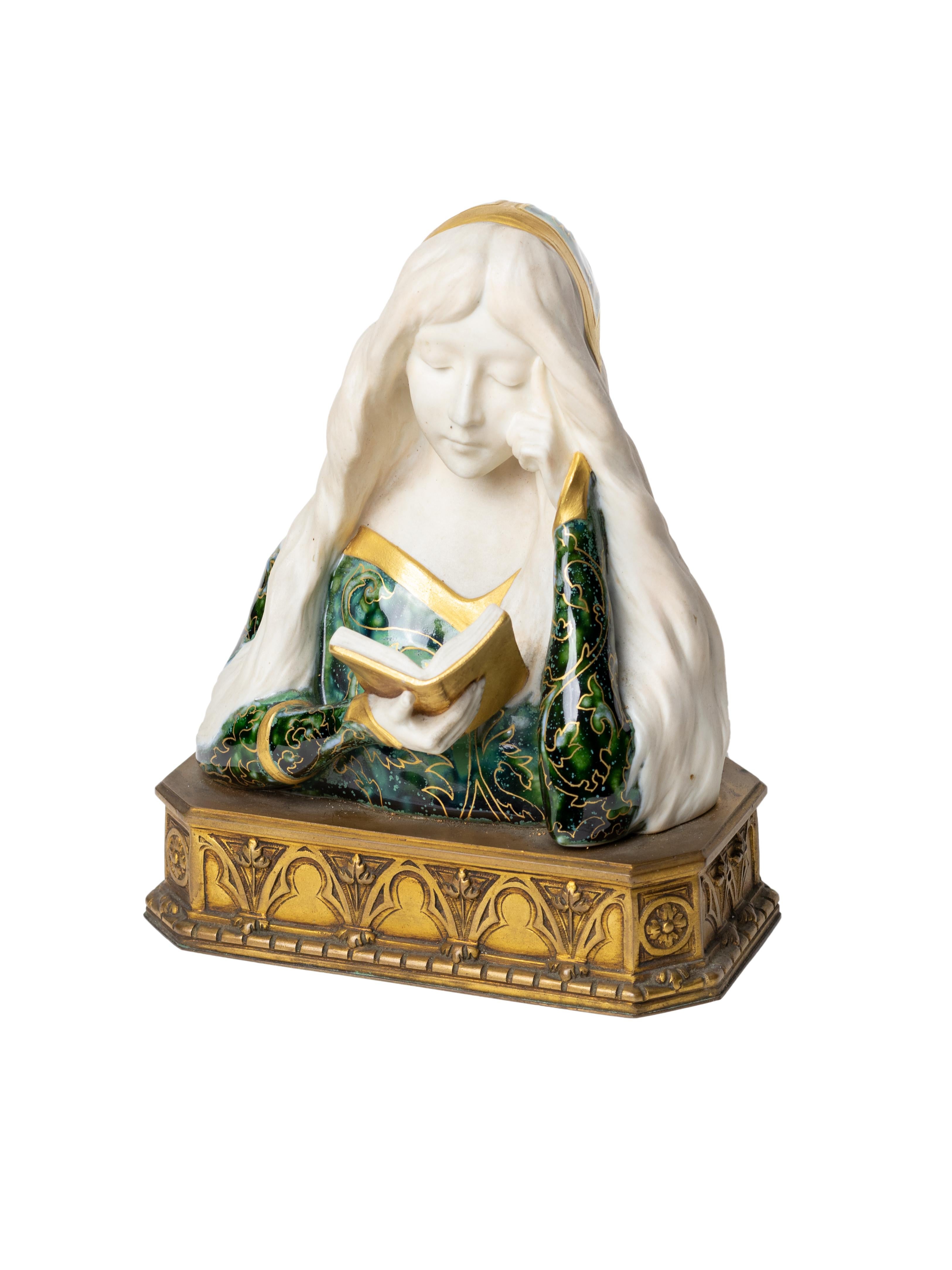 Ceramica Busto di donna in faience Art Nouveau di Leon Noel Delagrange, 1889 in vendita
