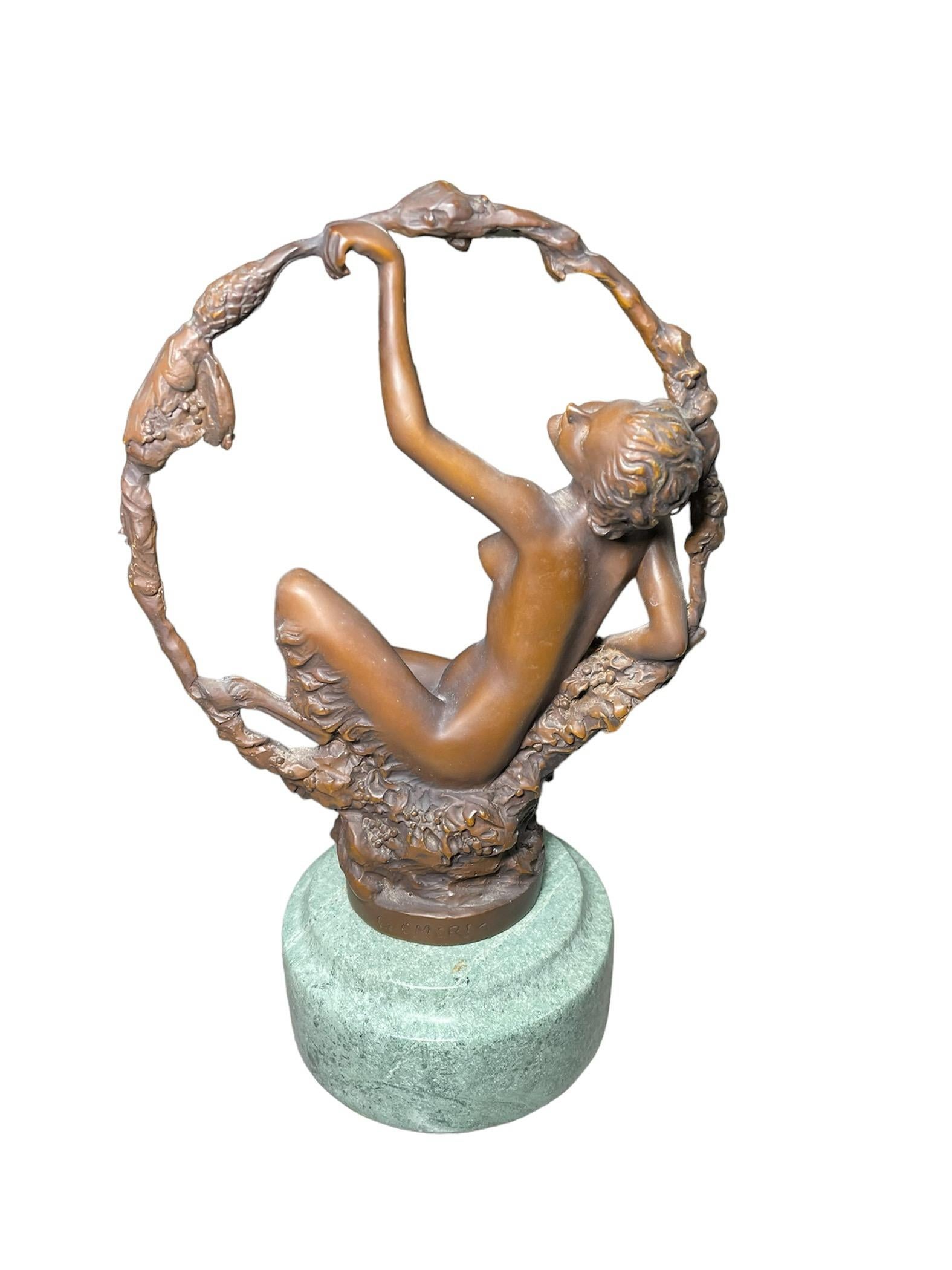 XX secolo Scultura in bronzo di donna fauno Art Nouveau in vendita