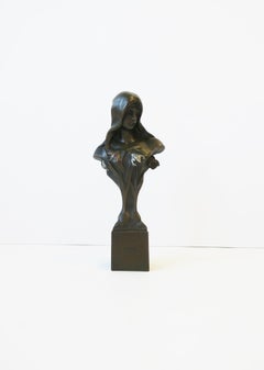 Busto figurativo femminile in bronzo Art Nouveau, scultura di Giovanni Schoeman