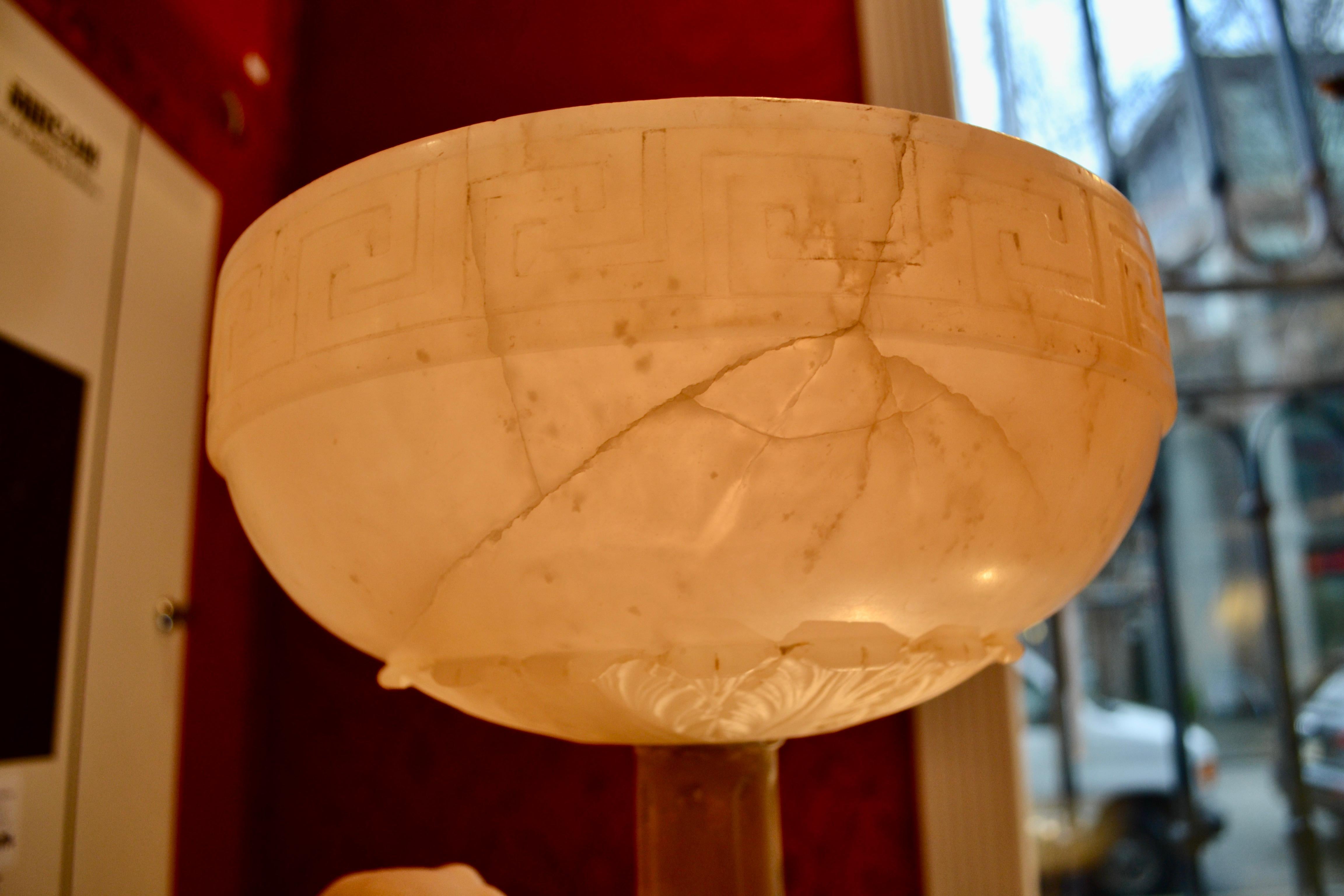 Art Nouveau Figural Alabaster Lamp  For Sale 5