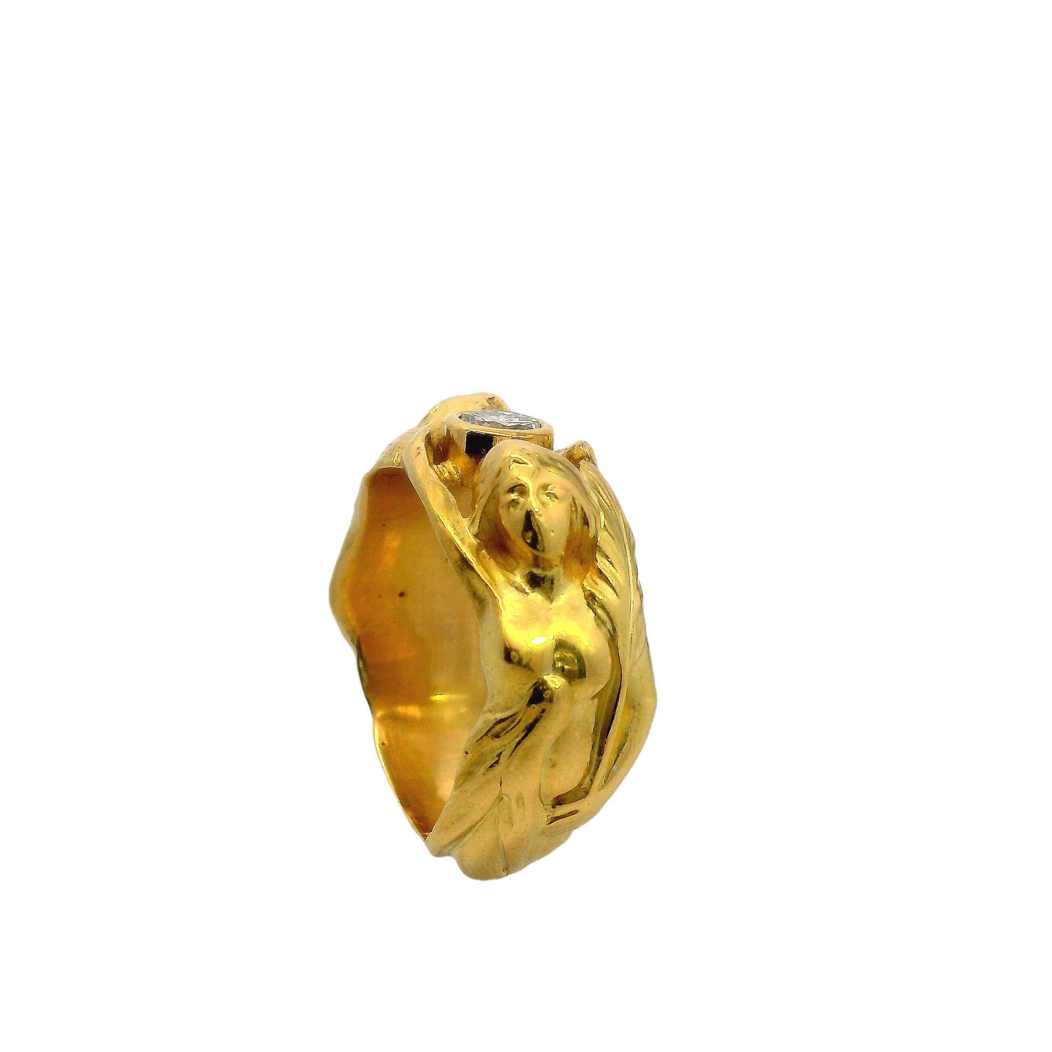 Art Nouveau Figural Woman Ring Made in 18K Gold with Diamond Center In Good Condition In Fairfield, CT