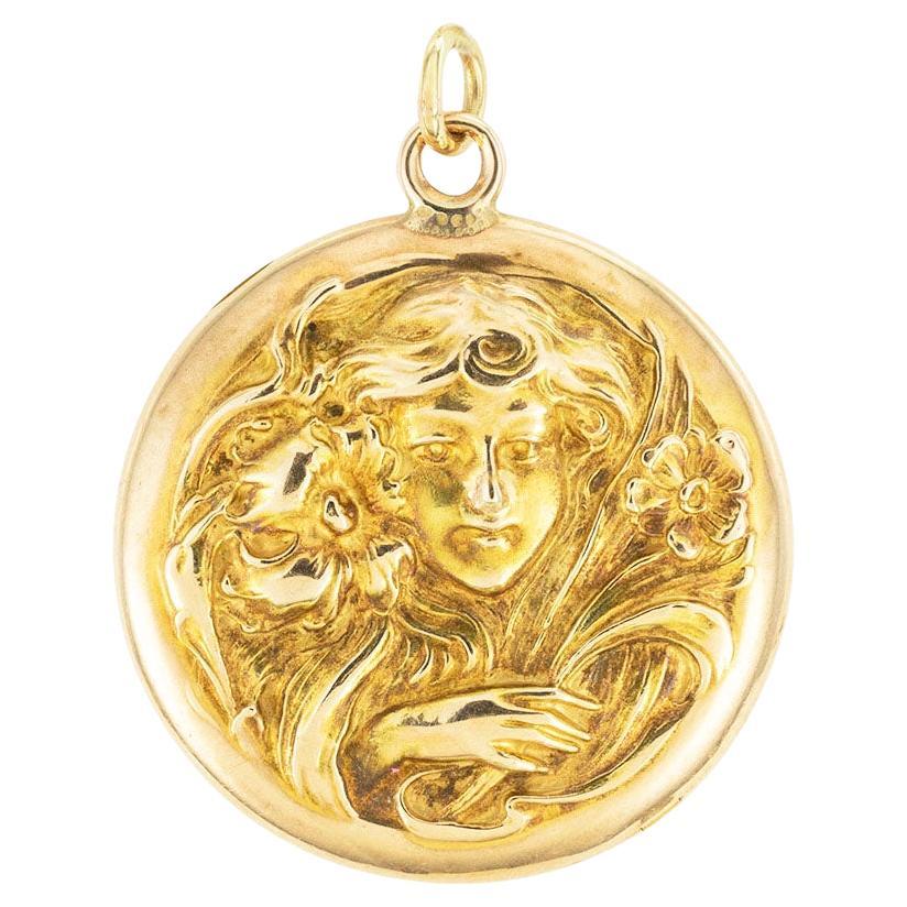 Art Nouveau Figural Yellow Gold Locket For Sale
