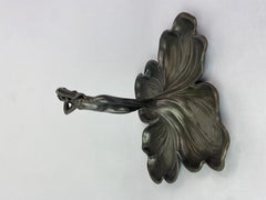 Centro de mesa con figura Art nouveau de AK&CIE