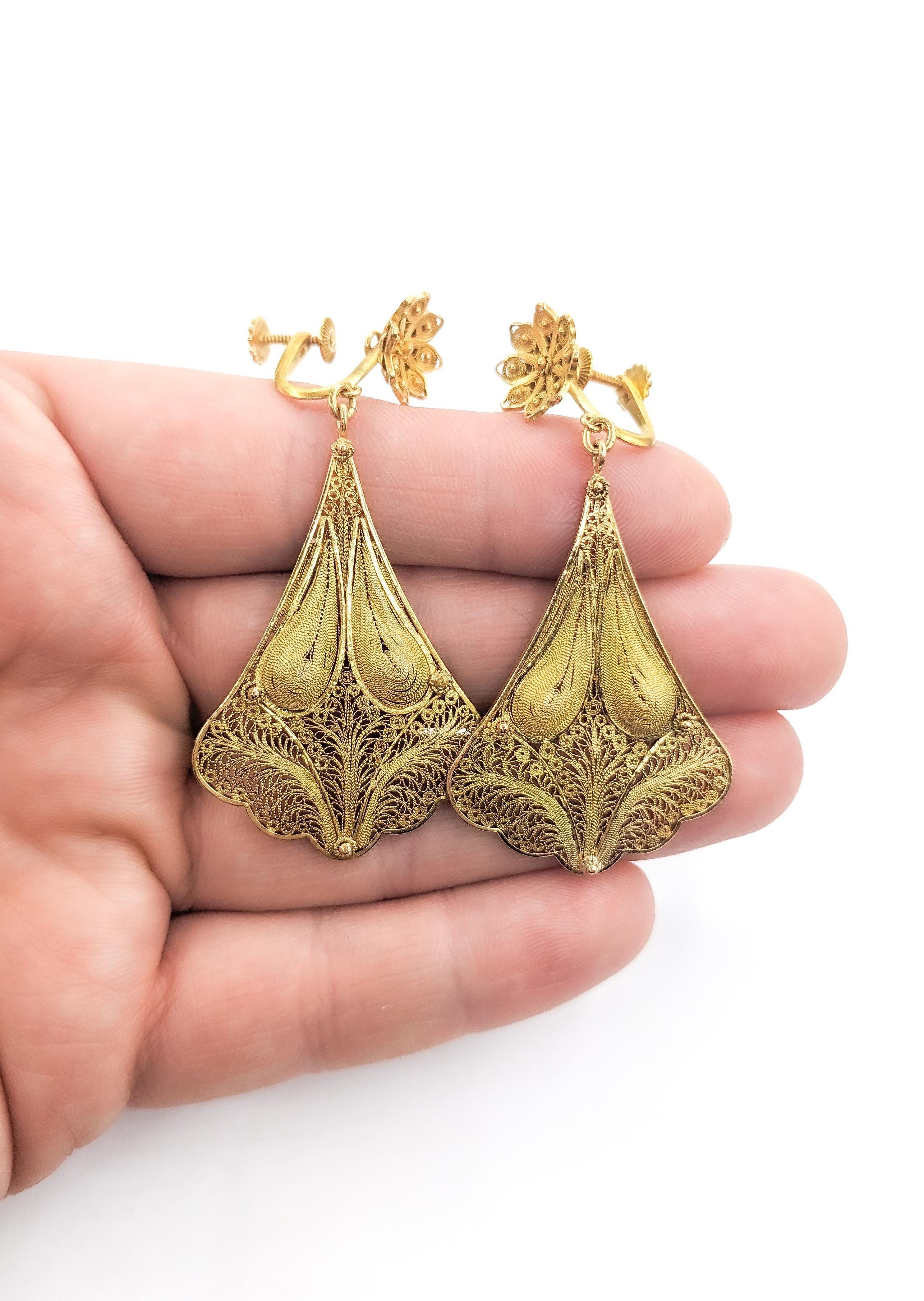 Women's Art Nouveau filigree &Milgrain Drop Earrings In Yellow Gold For Sale