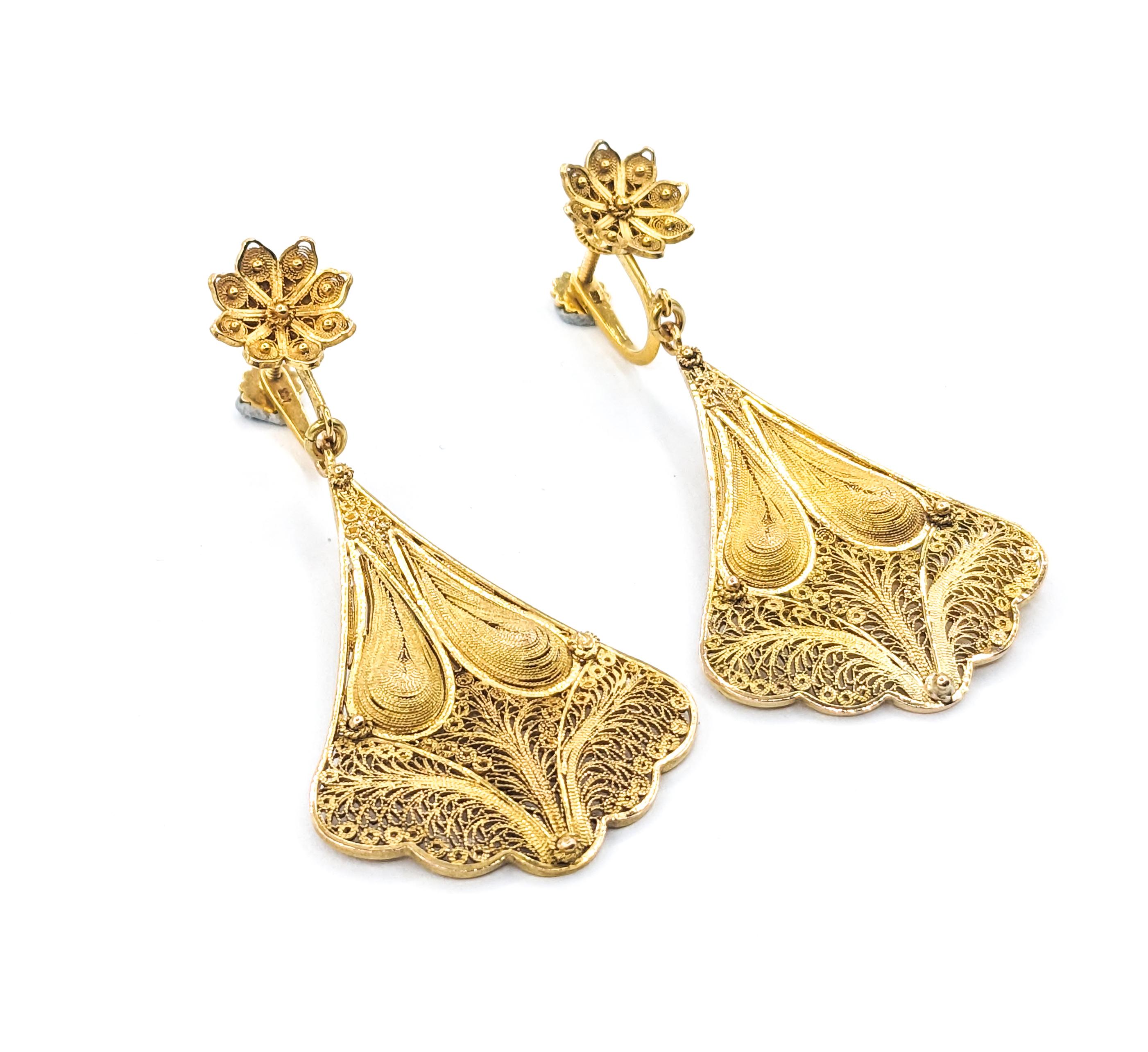 Art Nouveau filigree &Milgrain Drop Earrings In Yellow Gold For Sale 3