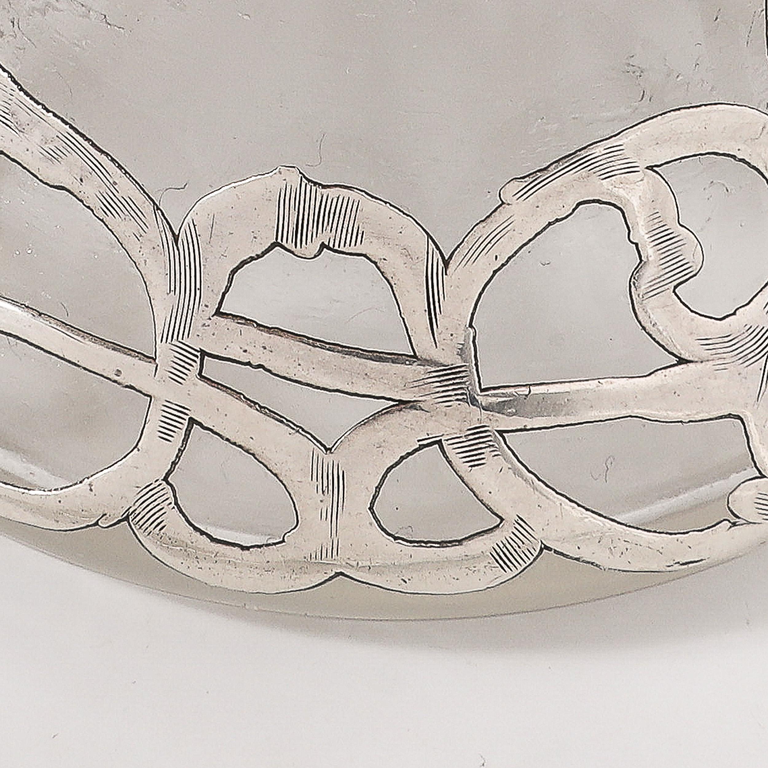 Bottiglia di profumo Art Nouveau in argento finemente sovrapposta firmata Steuben in vendita 1