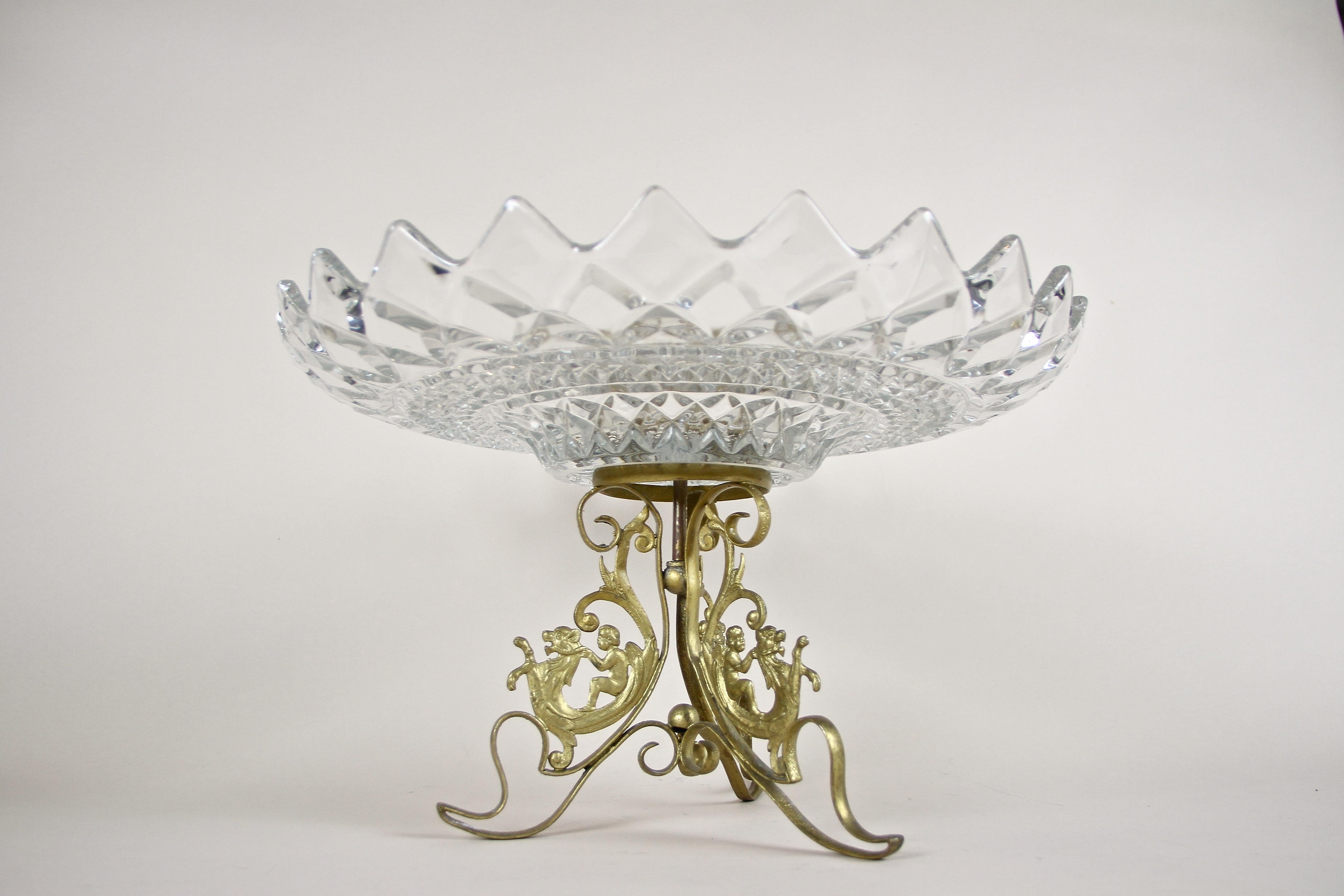 Art Nouveau Fire-Gilt Brass Centerpiece with Glass Bowl, France circa 1910 9