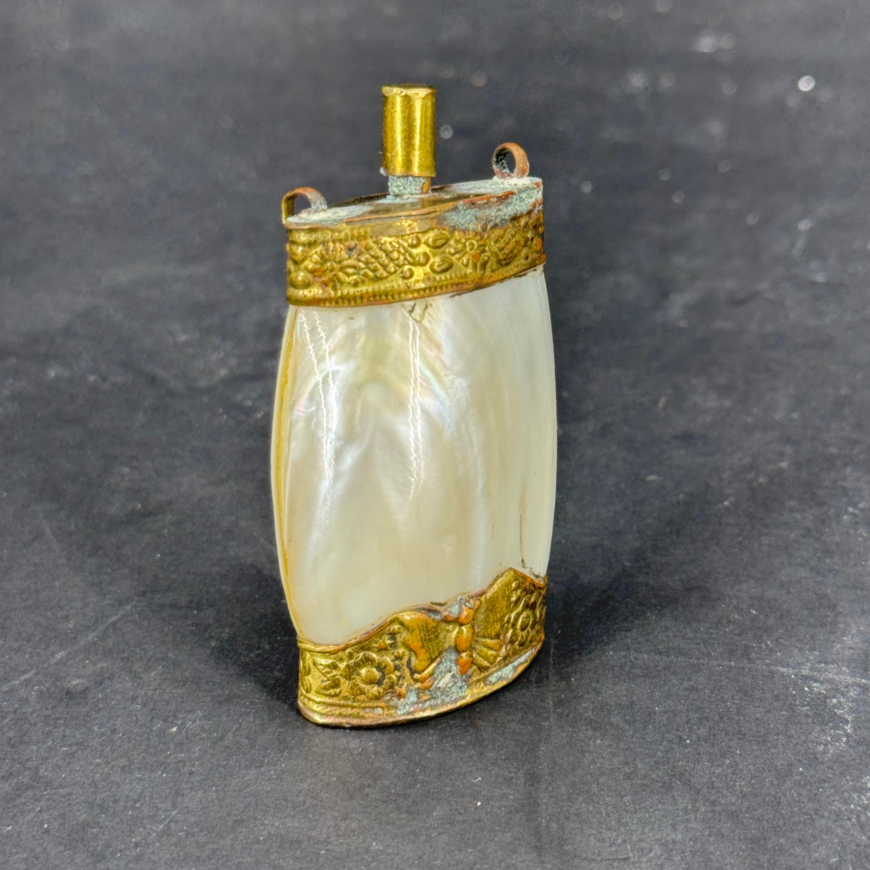 Hand-Crafted Art Nouveau Flacon in Mother of Pearl Scent Gilt Pendent, France For Sale