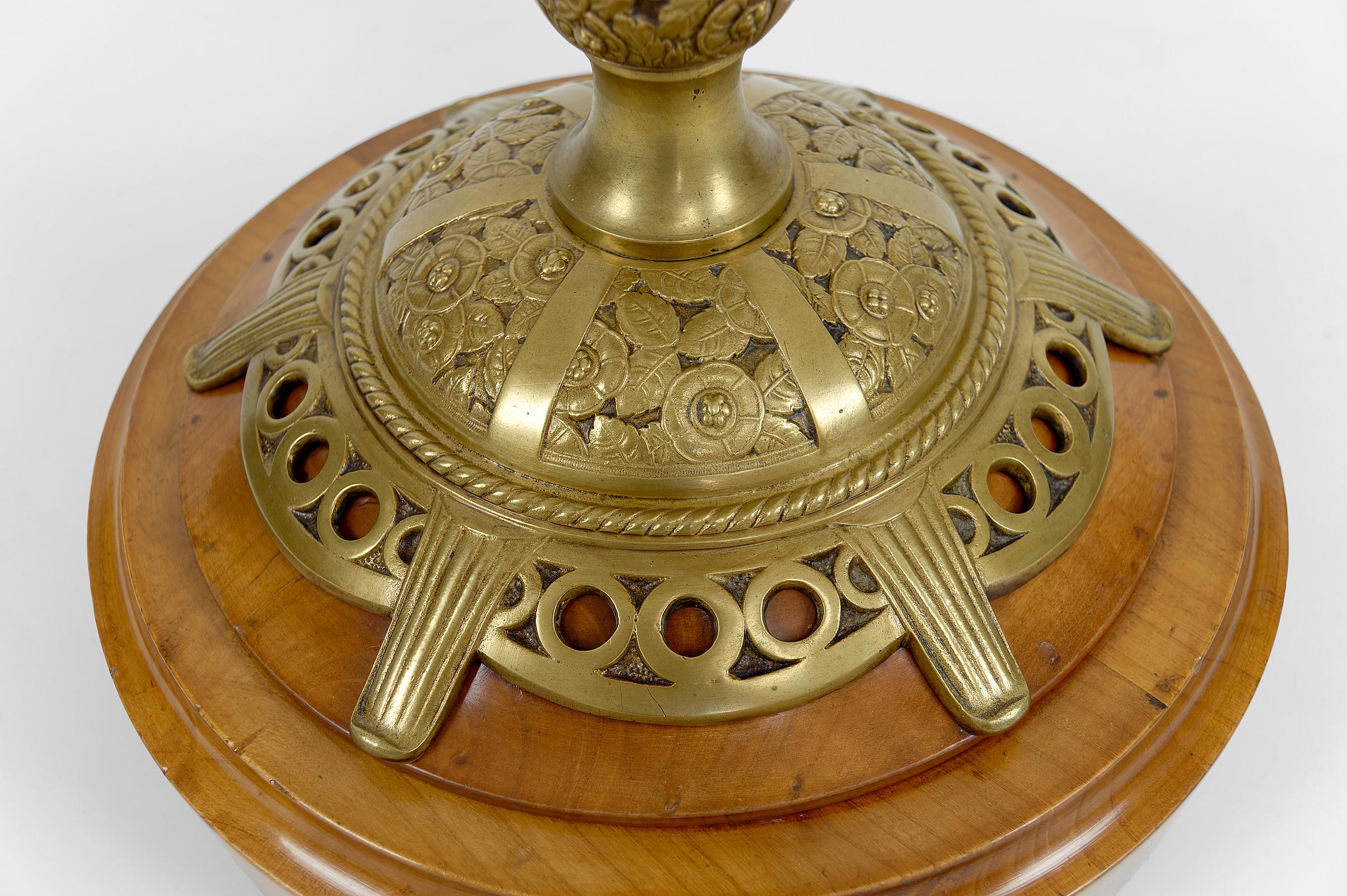 Lámpara de pie Art Nouveau en madera de cerezo de Paul Follot, Francia, hacia 1920 en venta 3