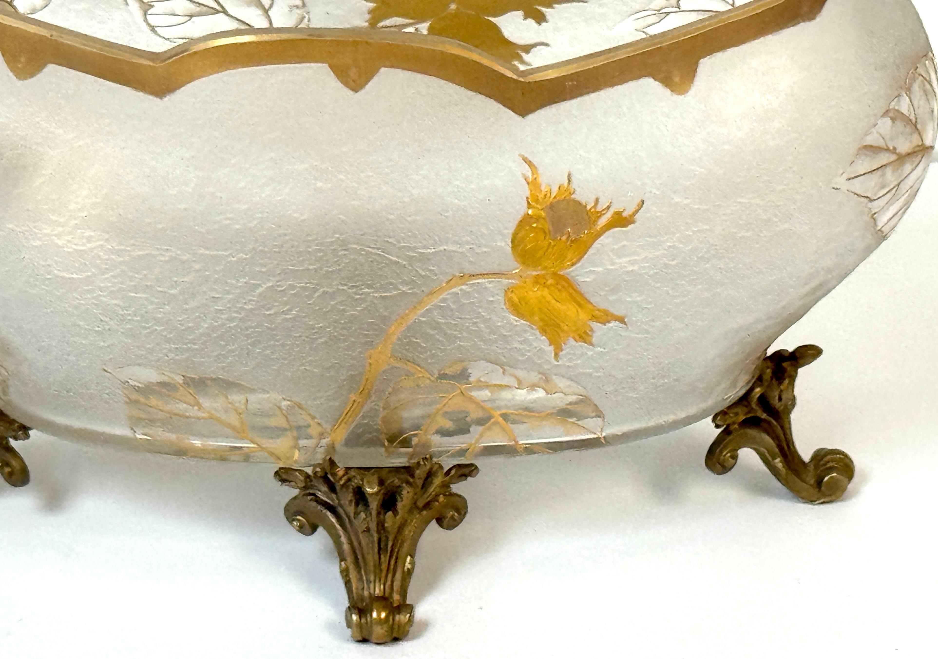 Art Nouveau Floral  Acid-Etched Centerpiece Attributed St. Louis, France C 1900 For Sale 3