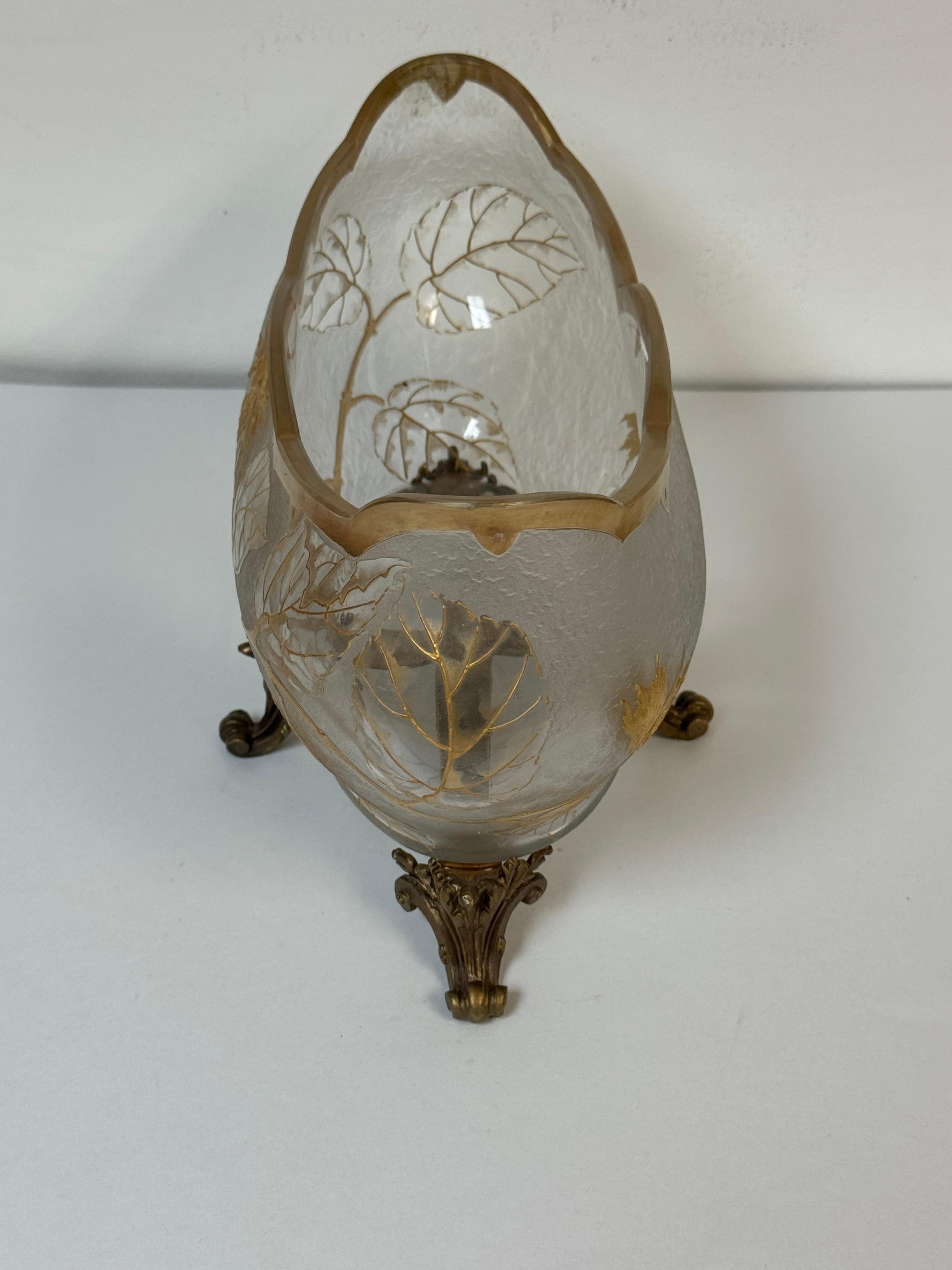 Art Nouveau Floral  Acid-Etched Centerpiece Attributed St. Louis, France C 1900 For Sale 5