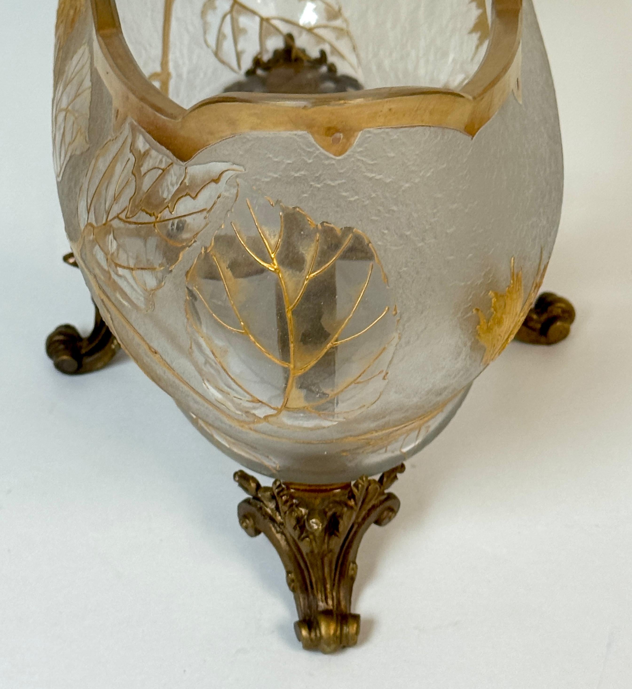 Art Nouveau Floral  Acid-Etched Centerpiece Attributed St. Louis, France C 1900 For Sale 6