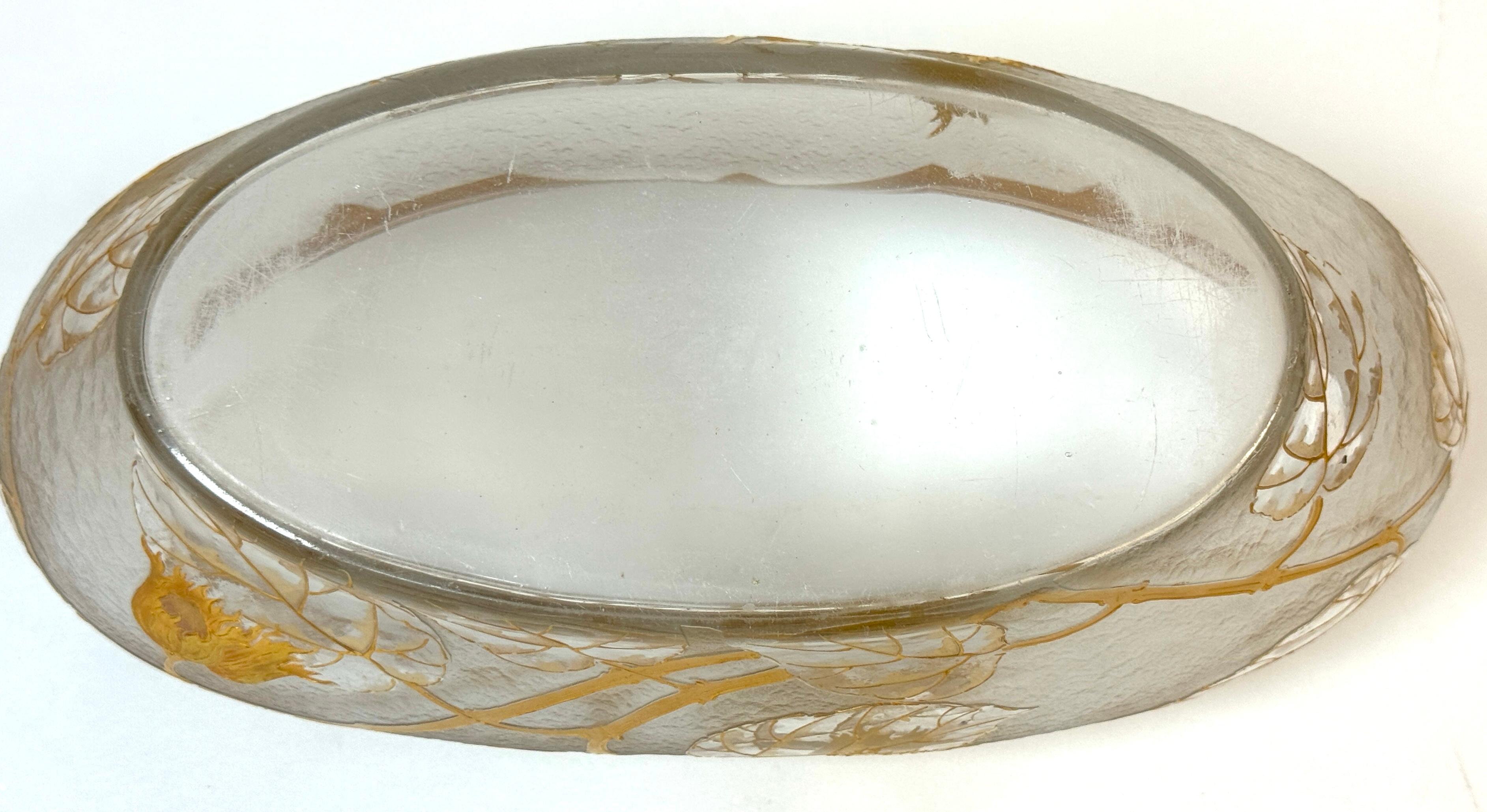 Art Nouveau Floral  Acid-Etched Centerpiece Attributed St. Louis, France C 1900 For Sale 10