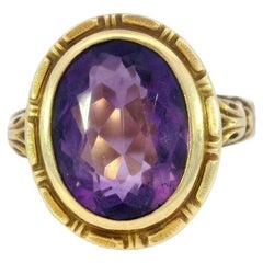 Anillo Art Nouveau Floral de Amatista Tallada en Oro Amarillo de 14 Kilates