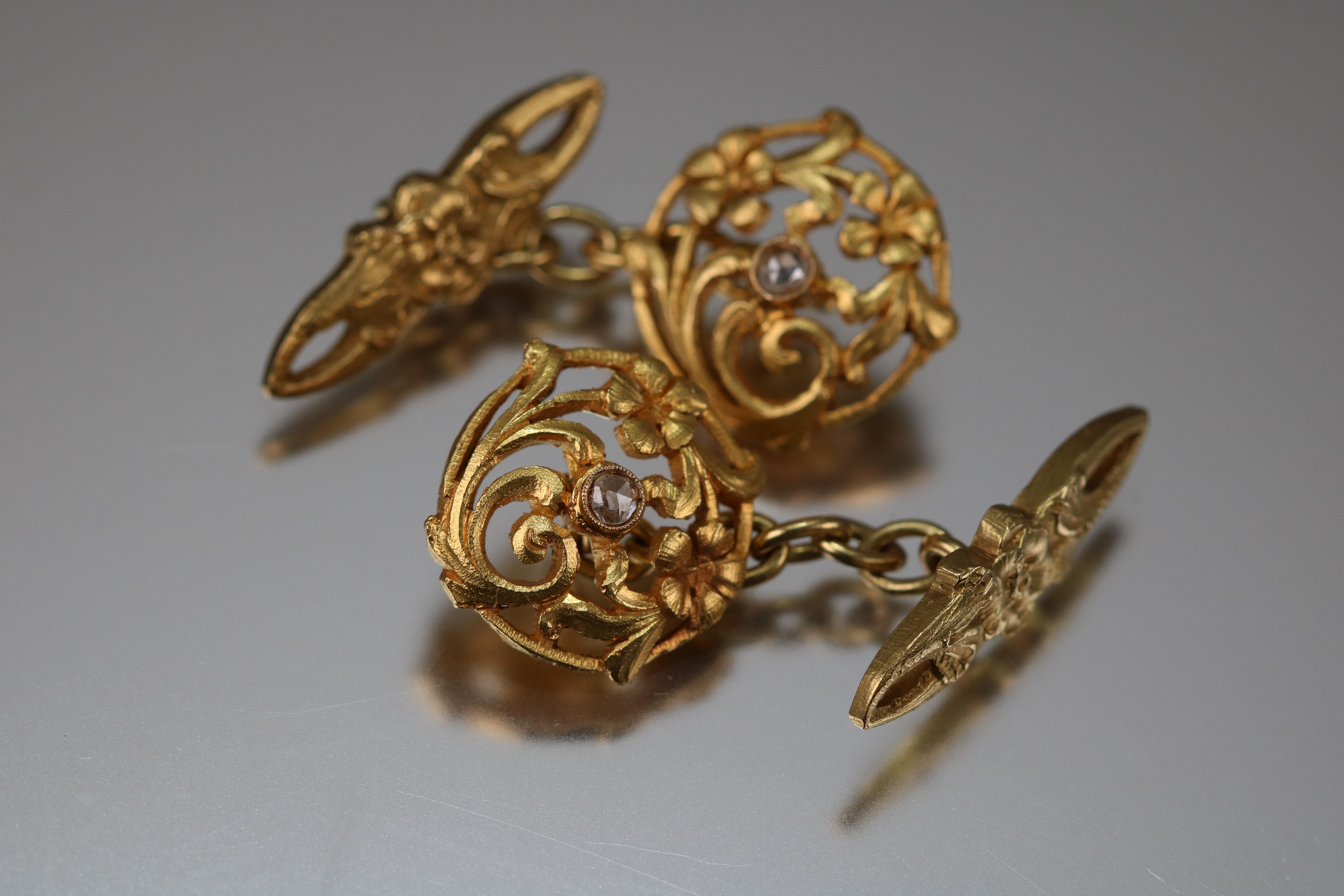 Women's or Men's Art Nouveau Floral Design Cufflinks Yellow Gold