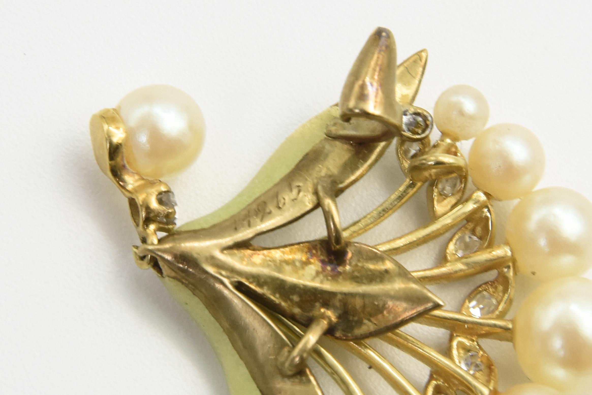 Art Nouveau Floral Enamel Pearl and Diamond 18k Gold Brooch Pendant For Sale 4