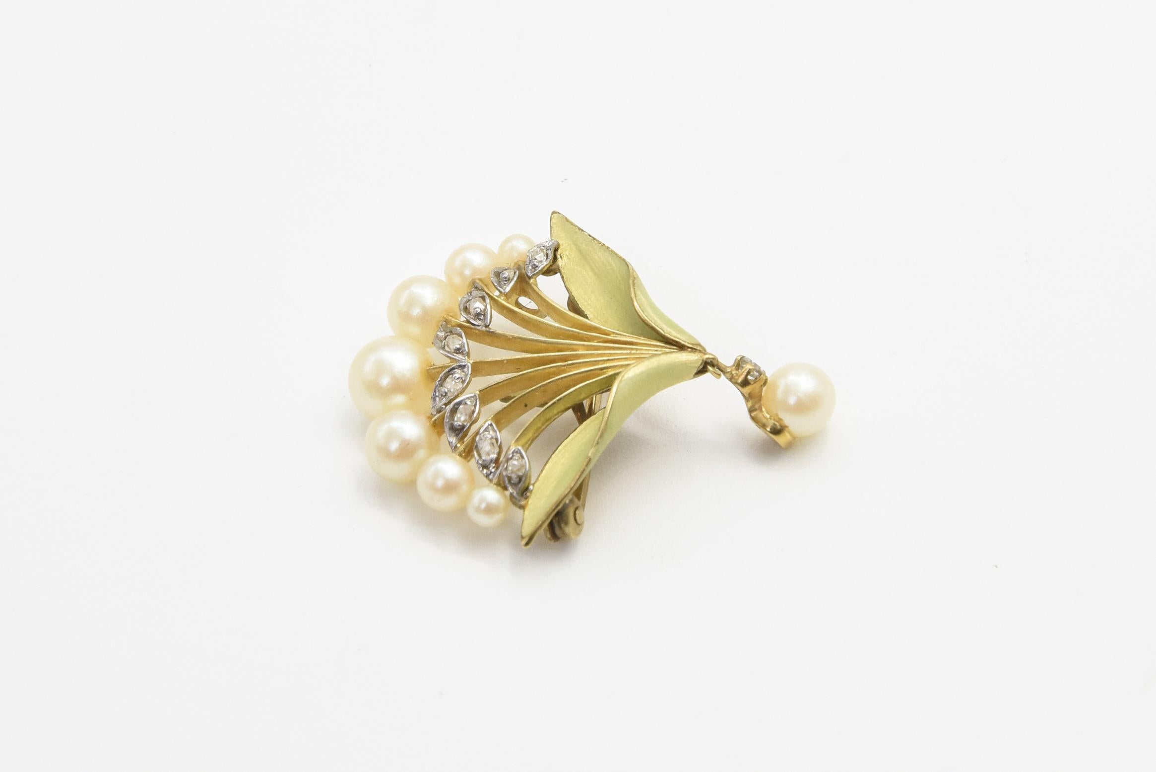 Art Nouveau Floral Enamel Pearl and Diamond 18k Gold Brooch Pendant In Good Condition For Sale In Miami Beach, FL